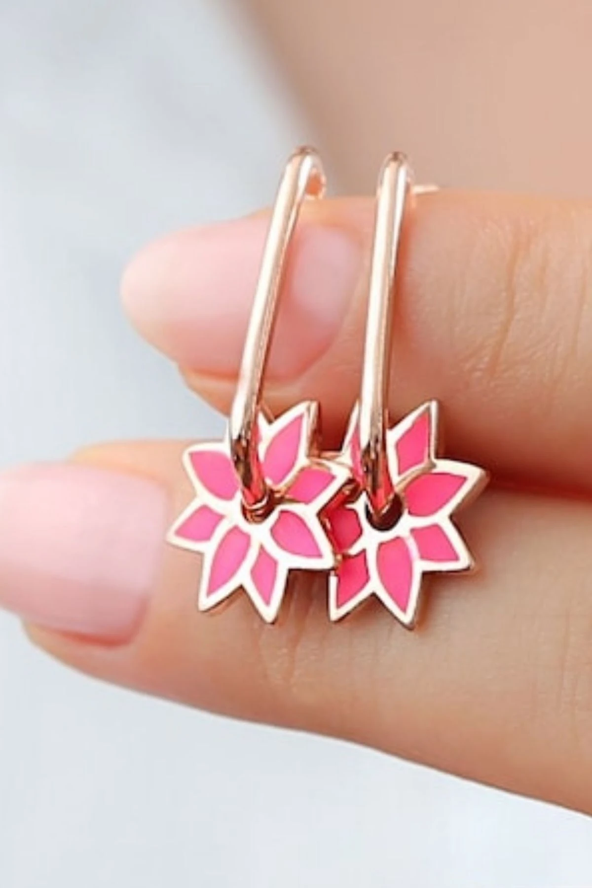 Gümüş Mineli Lotus Küpe