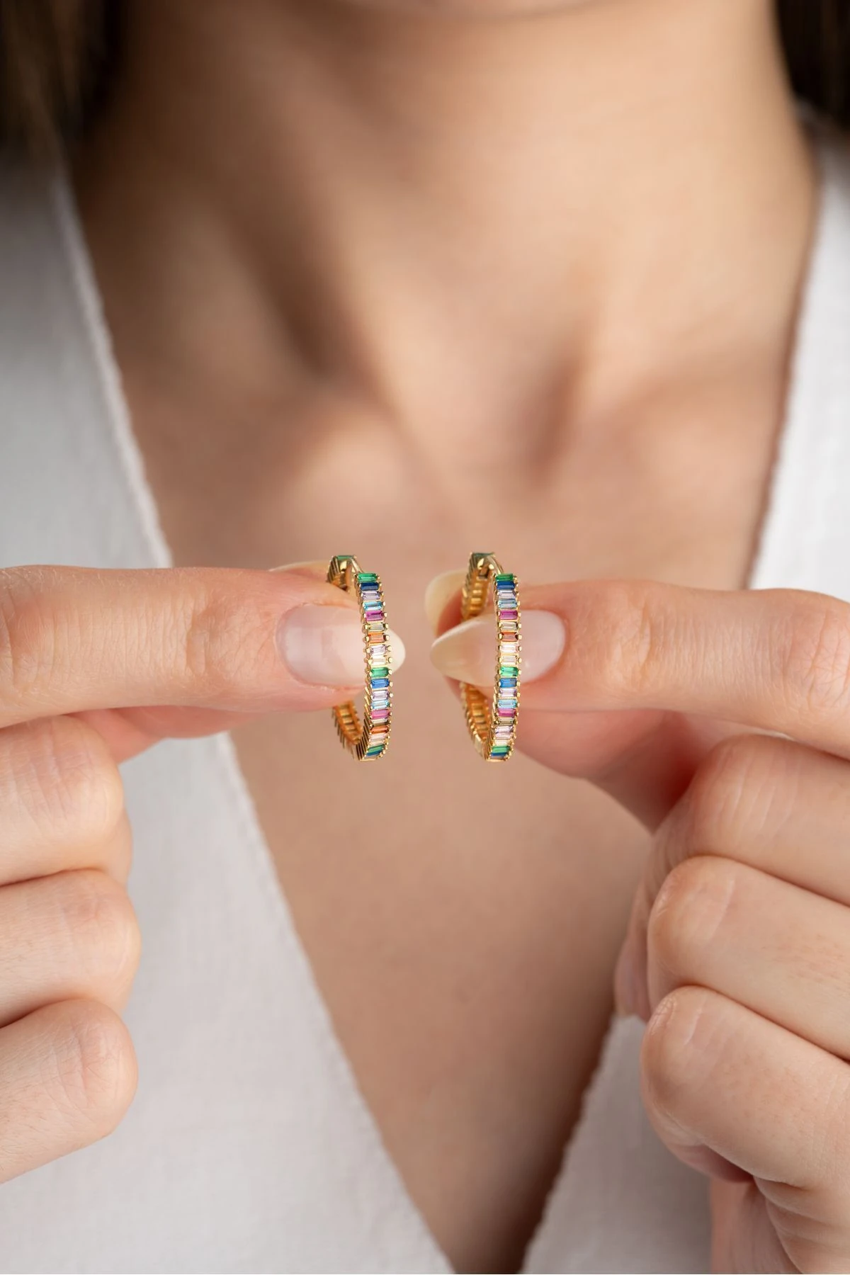 Gümüş Renkli Taşlı Büyük Boy Halka Küpe