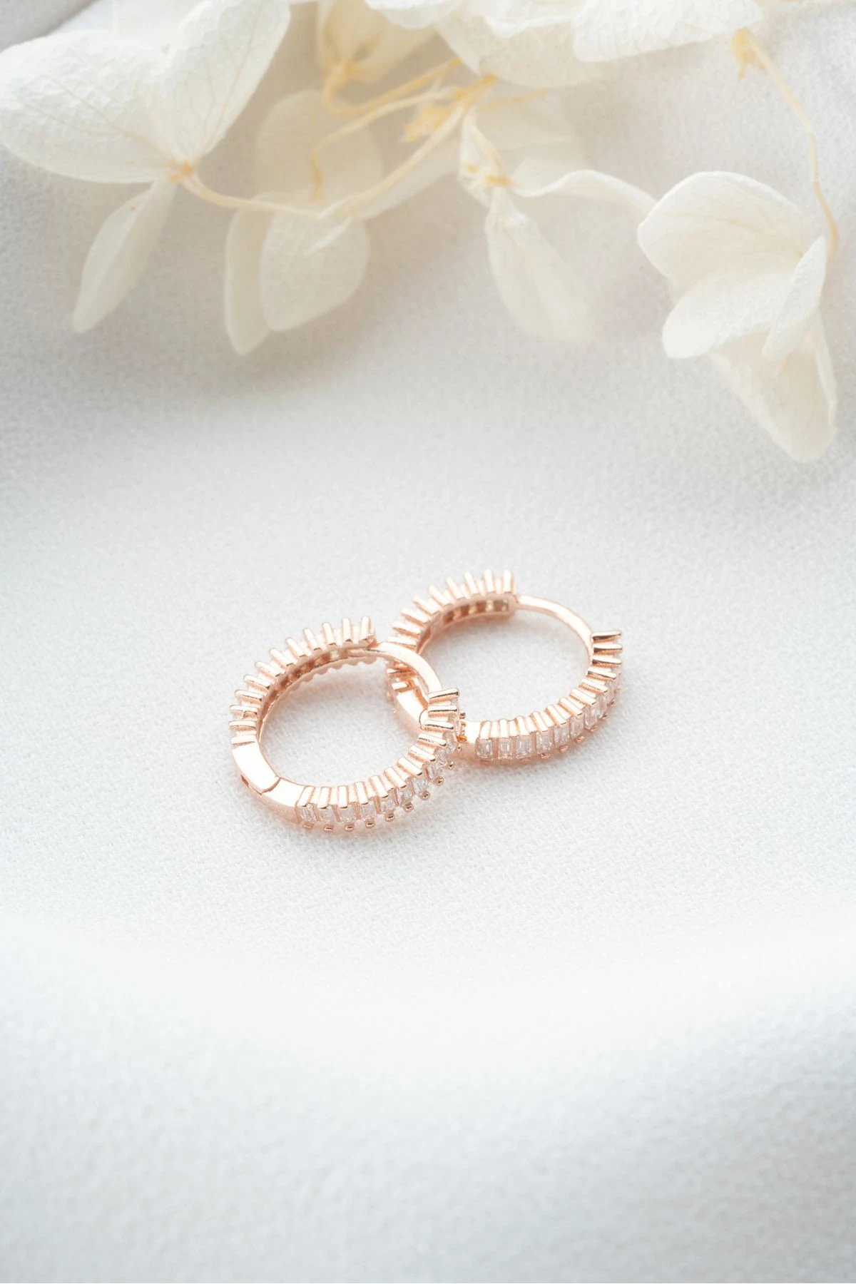 Gümüş Baget Taşlı Halka Küpe