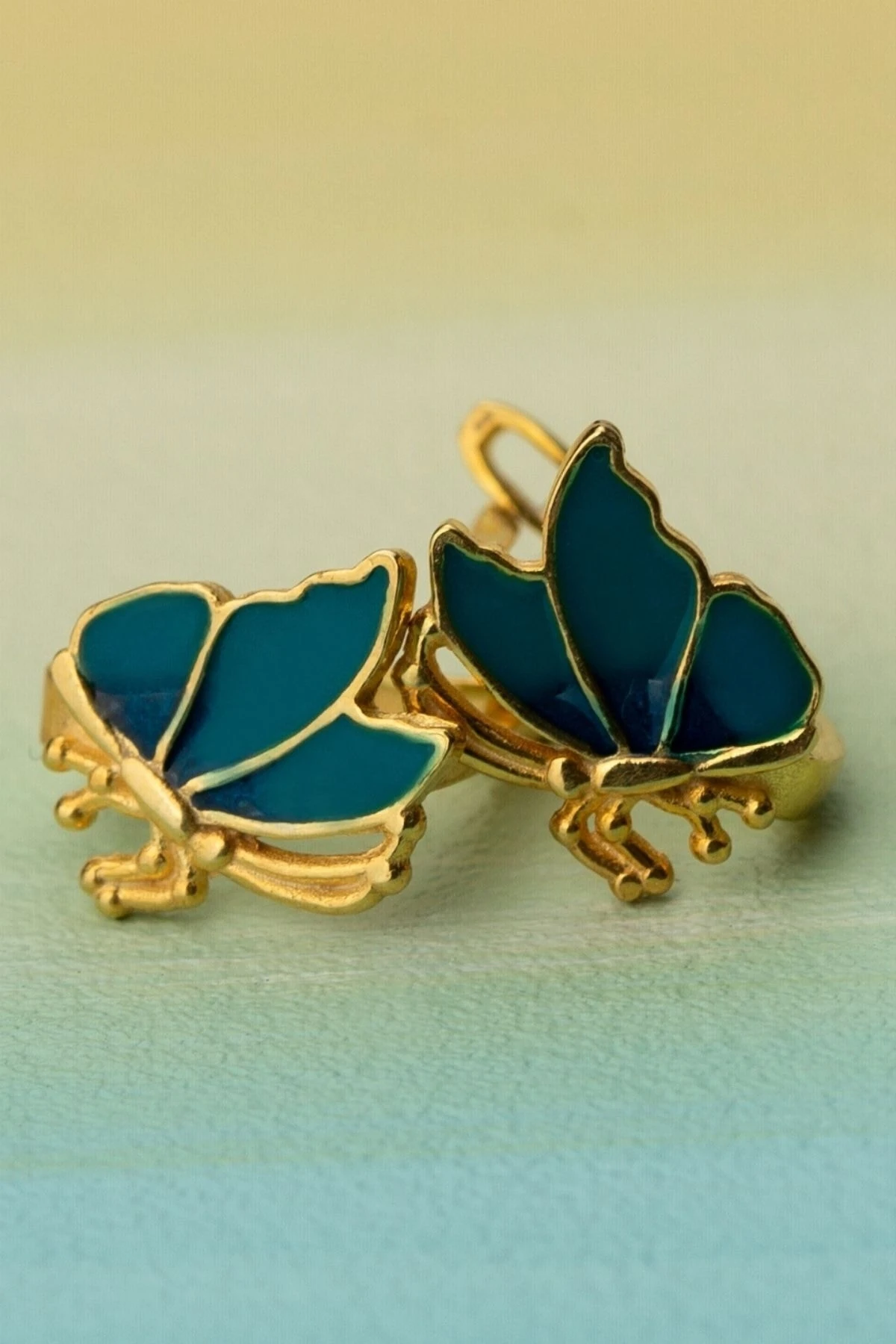 Gümüş Çocuk Kelebek Küpesi