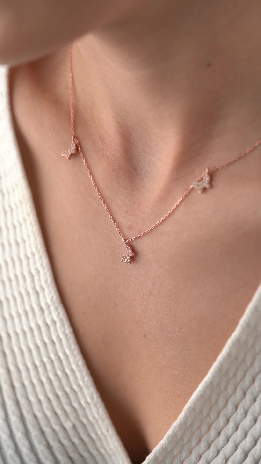 Gümüş Kelebekli Şans Kolyesi