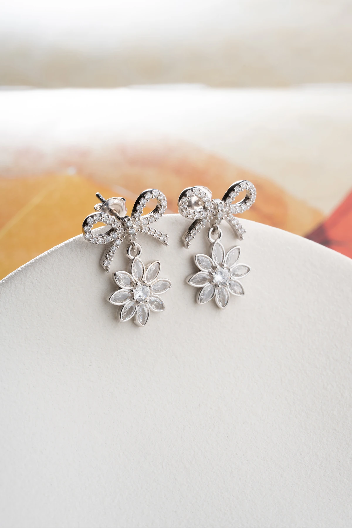 Gümüş Fiyonklu Çiçek Küpe