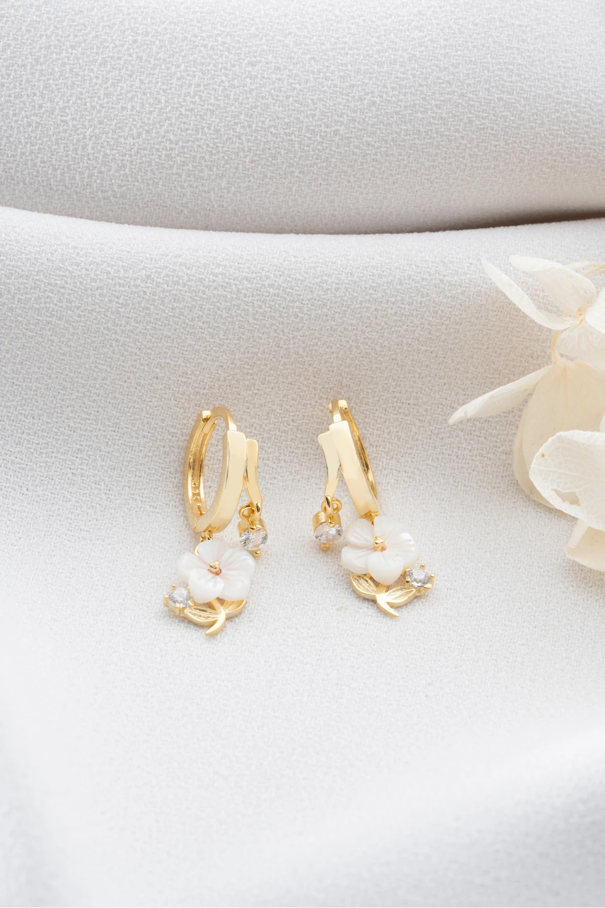 Gümüş Çift Taşlı Sedefli Çiçek Küpe