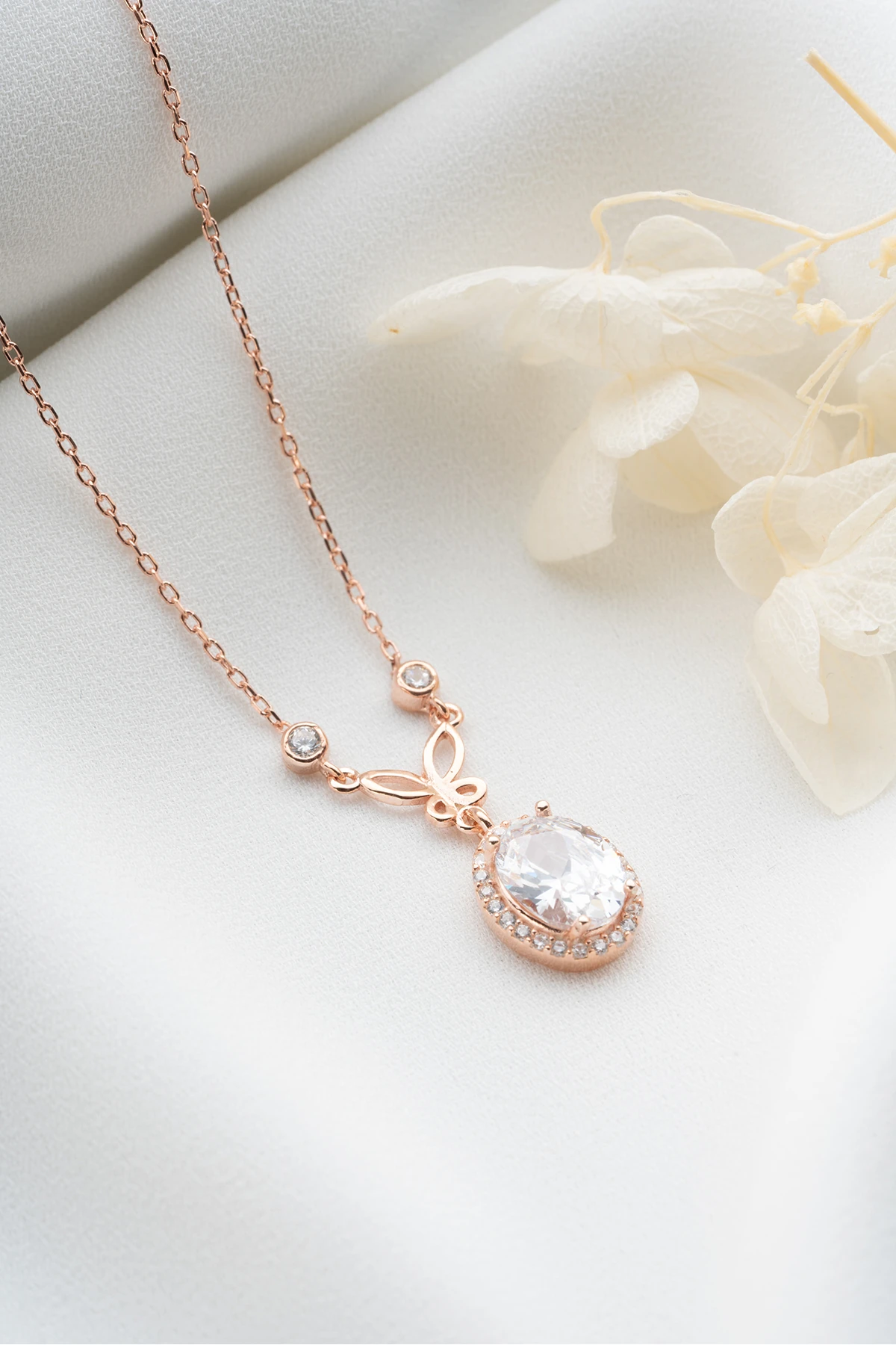 Gümüş Damla Taş Kelebekli Kolye