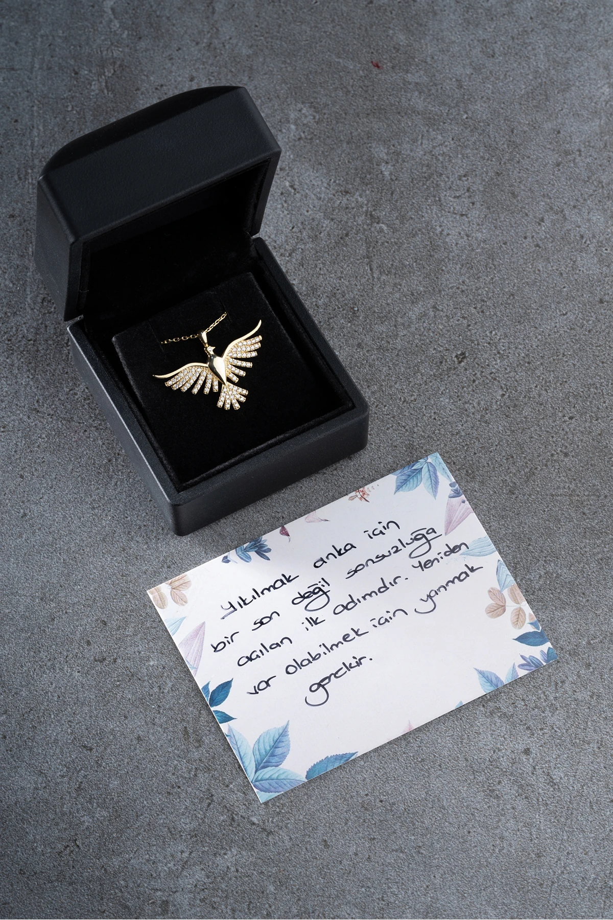 Gümüş Işıklı Kutuda Anka Kuşu Kolye