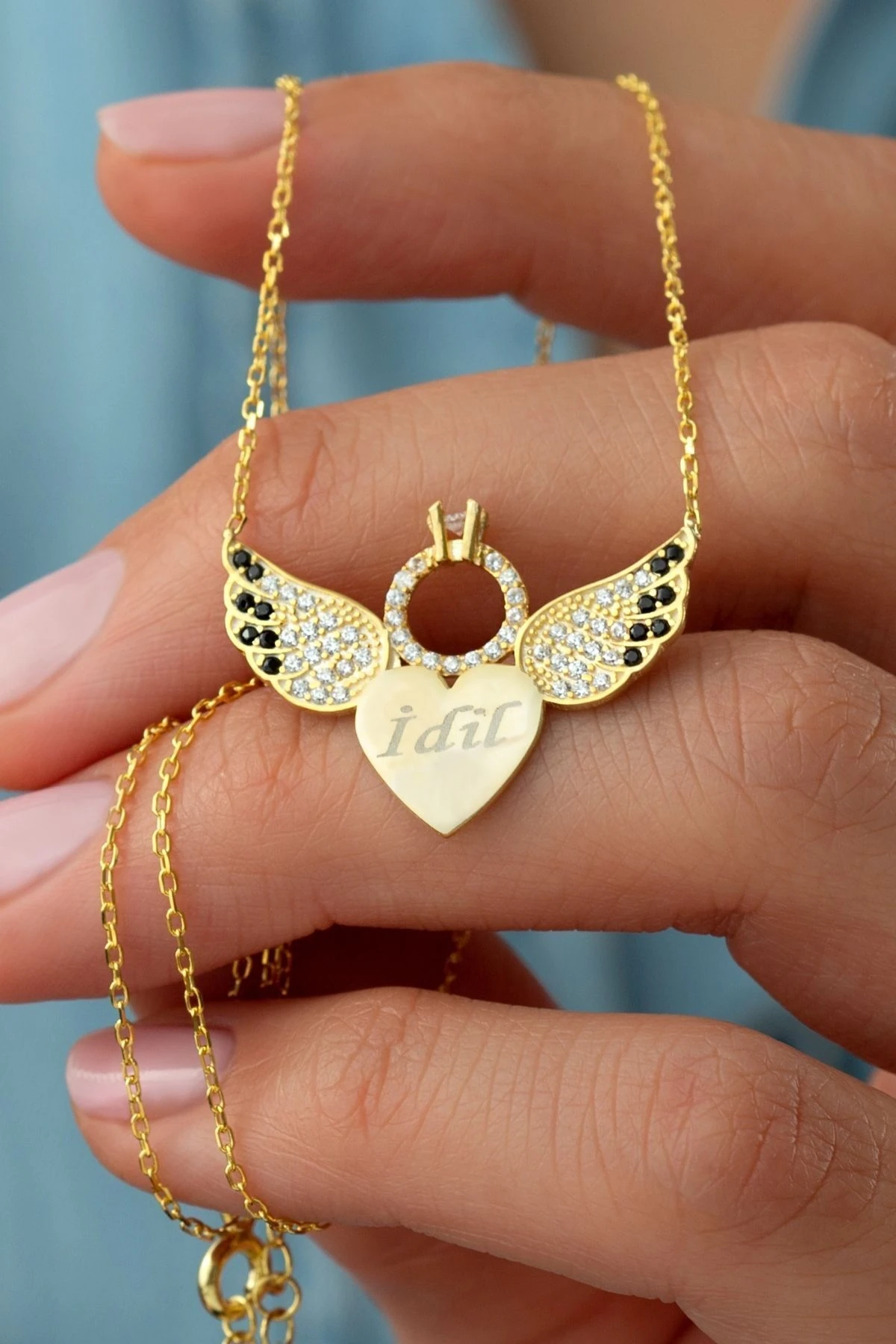 Gümüş Isimli Kanatlı Kalp Kolye