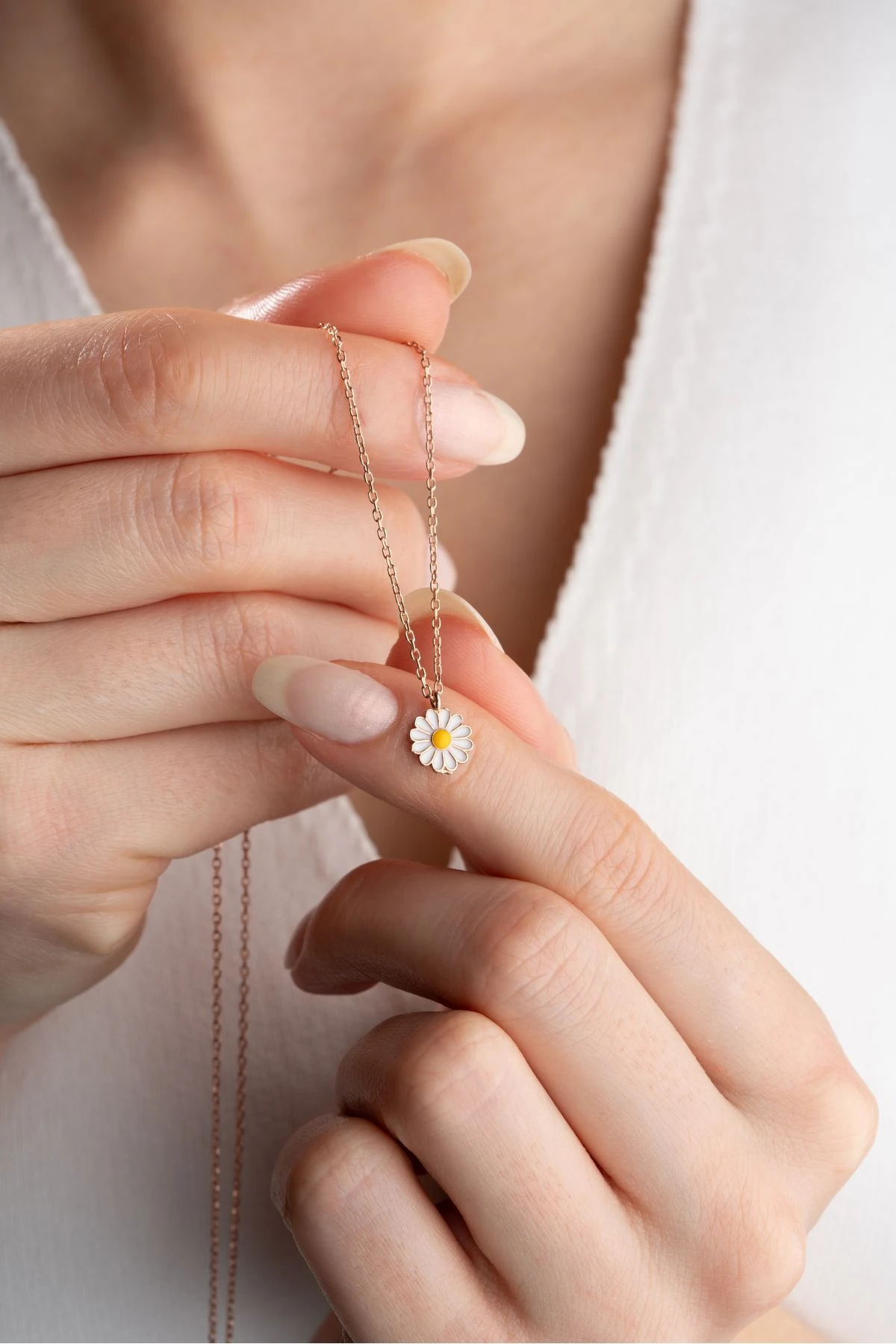 Gümüş Minimal Papatya Kolye