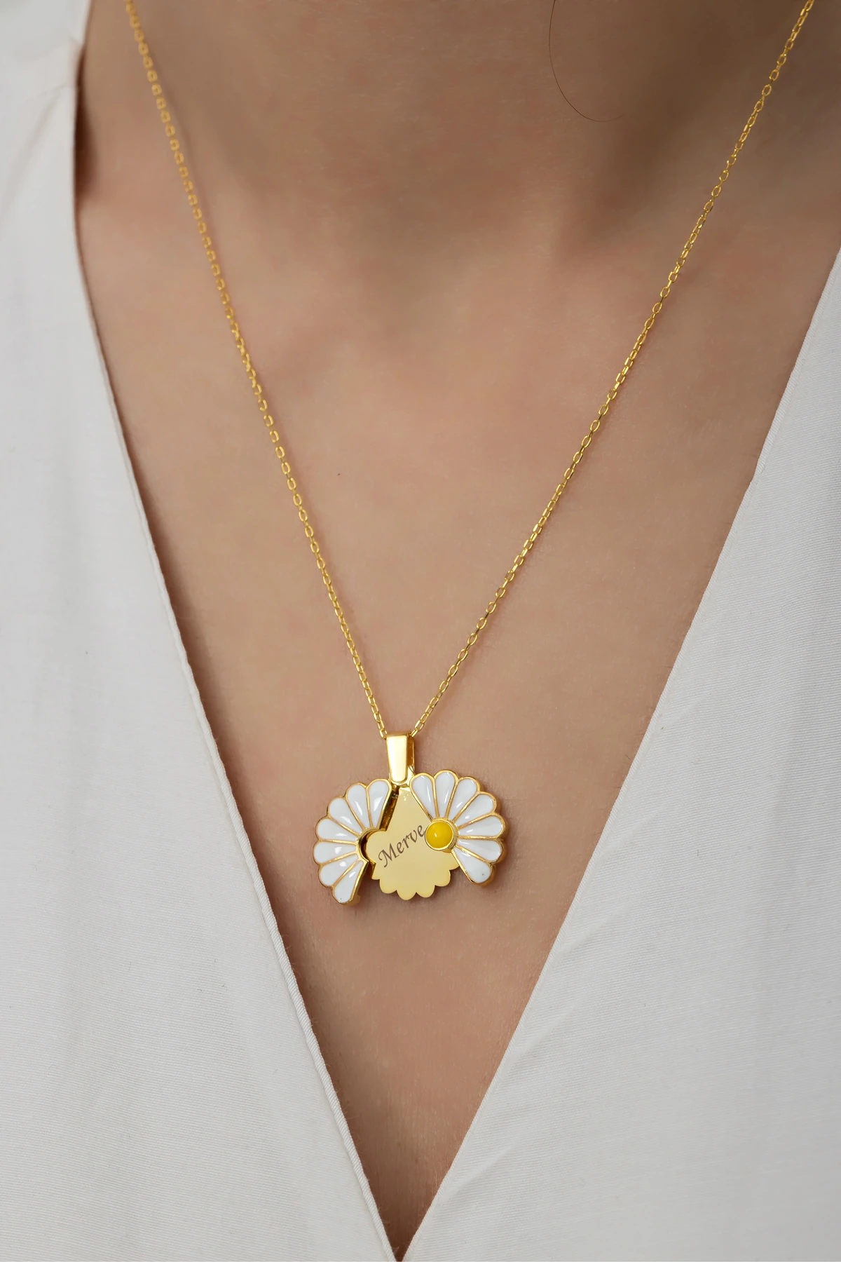 Gümüş Isimli Açılan Papatya Kolye