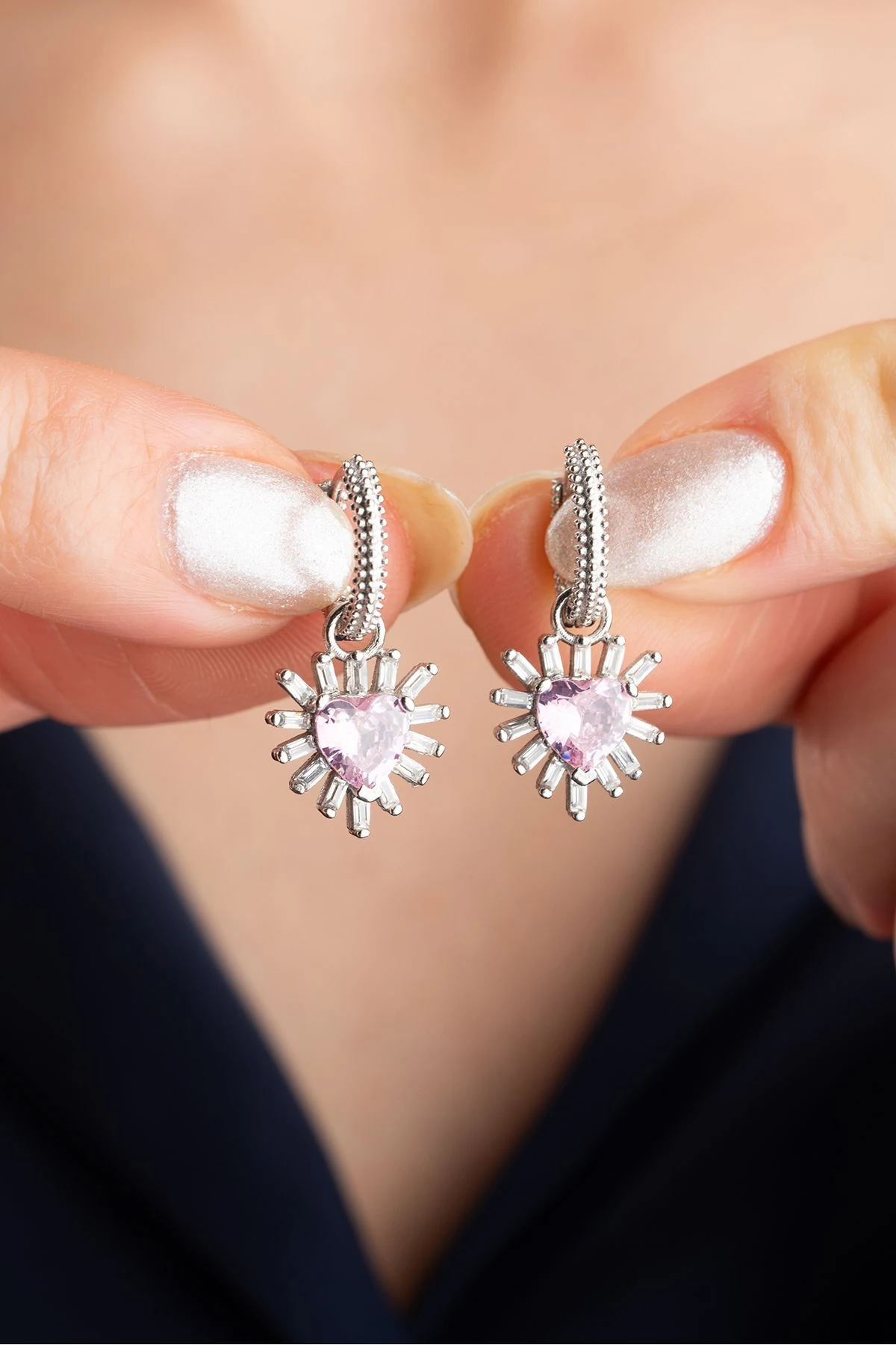 Gümüş Baget Taşlı Kalp Küpe