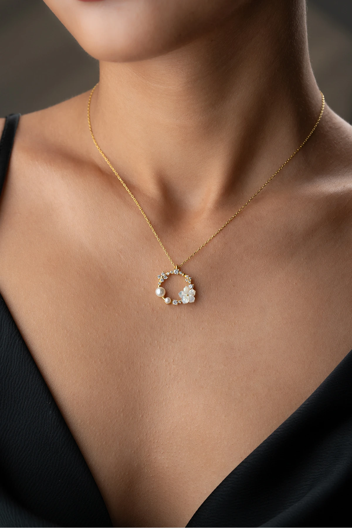 Gümüş Manolya Çiçeği Kolye