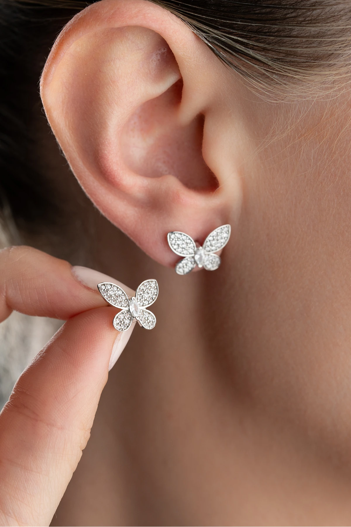 Gümüş Kelebek Küpesi