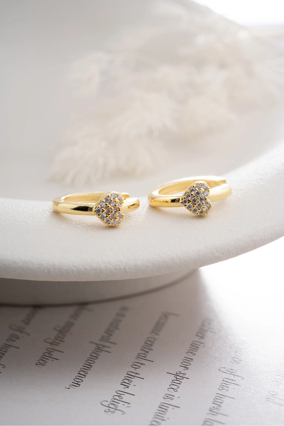 Gümüş Kalpli Halka Küpe