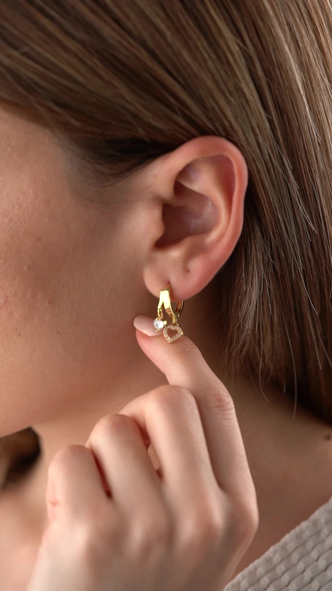 Gümüş Çift Kalp Taşlı Küpe