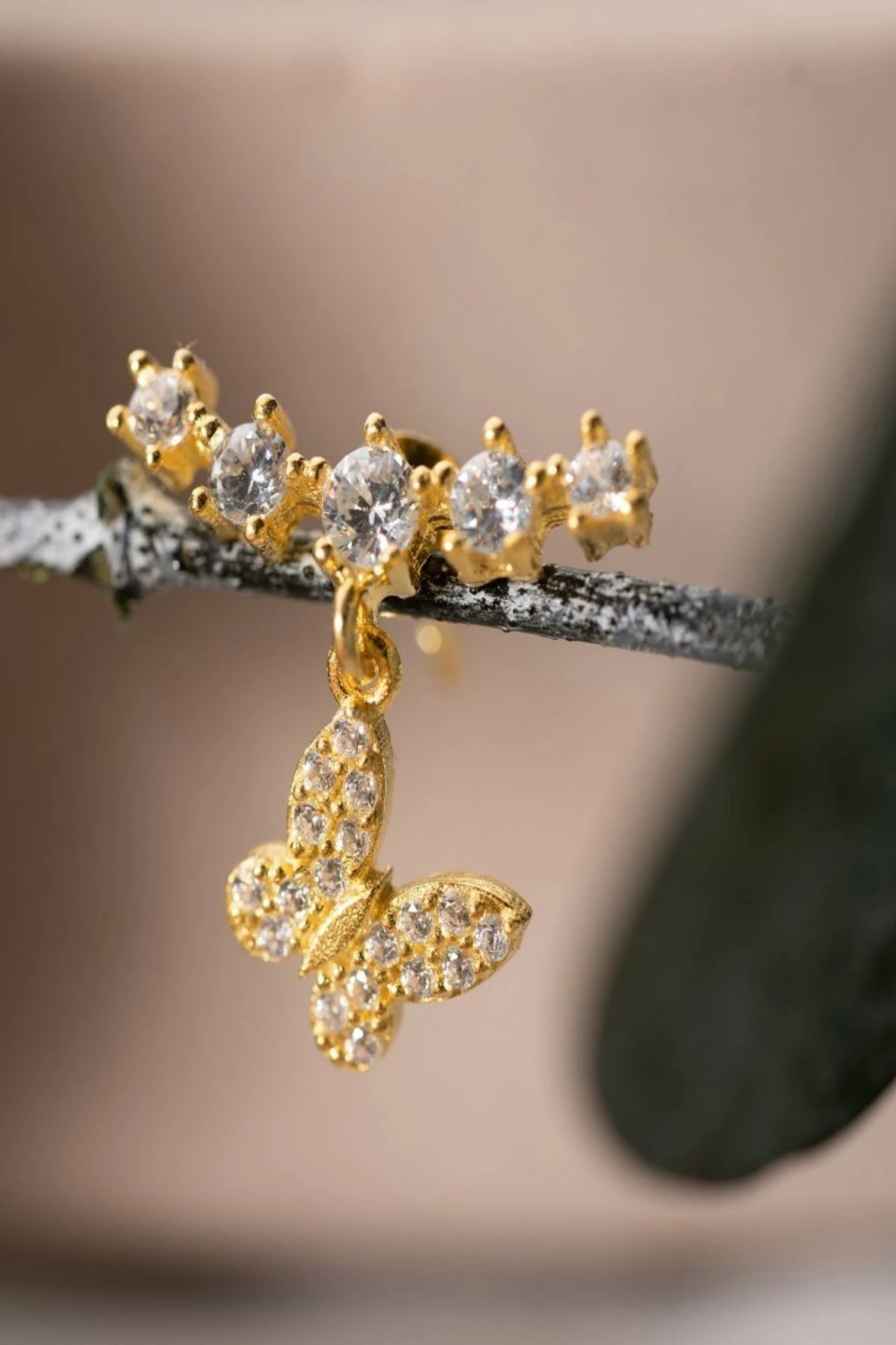 Gold 5 Taşlı Kelebek Gümüş Küpe