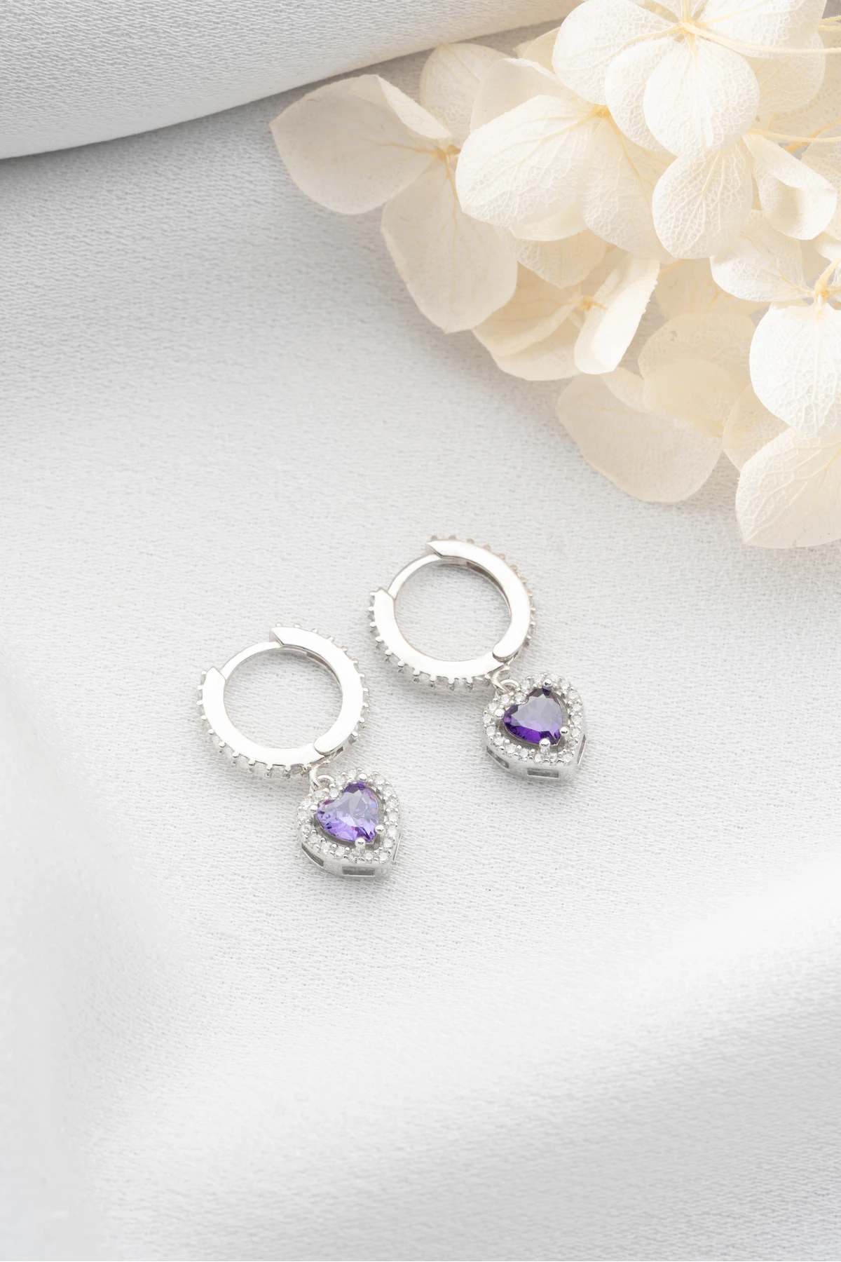 Gümüş Kalpli Halka Küpe