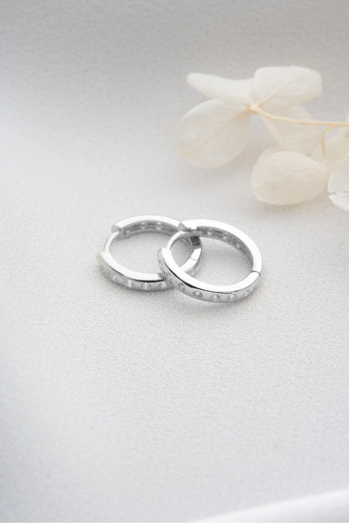 Gümüş Zirkon Taşlı Halka Küpe