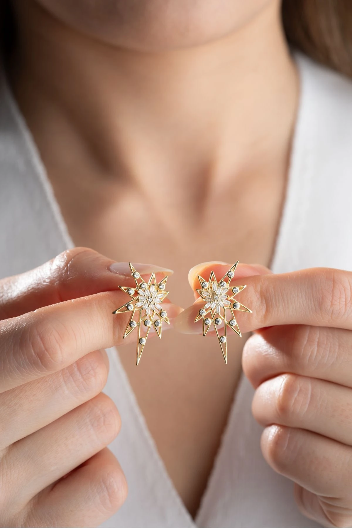 Gümüş Taşlı Yıldız Küpe