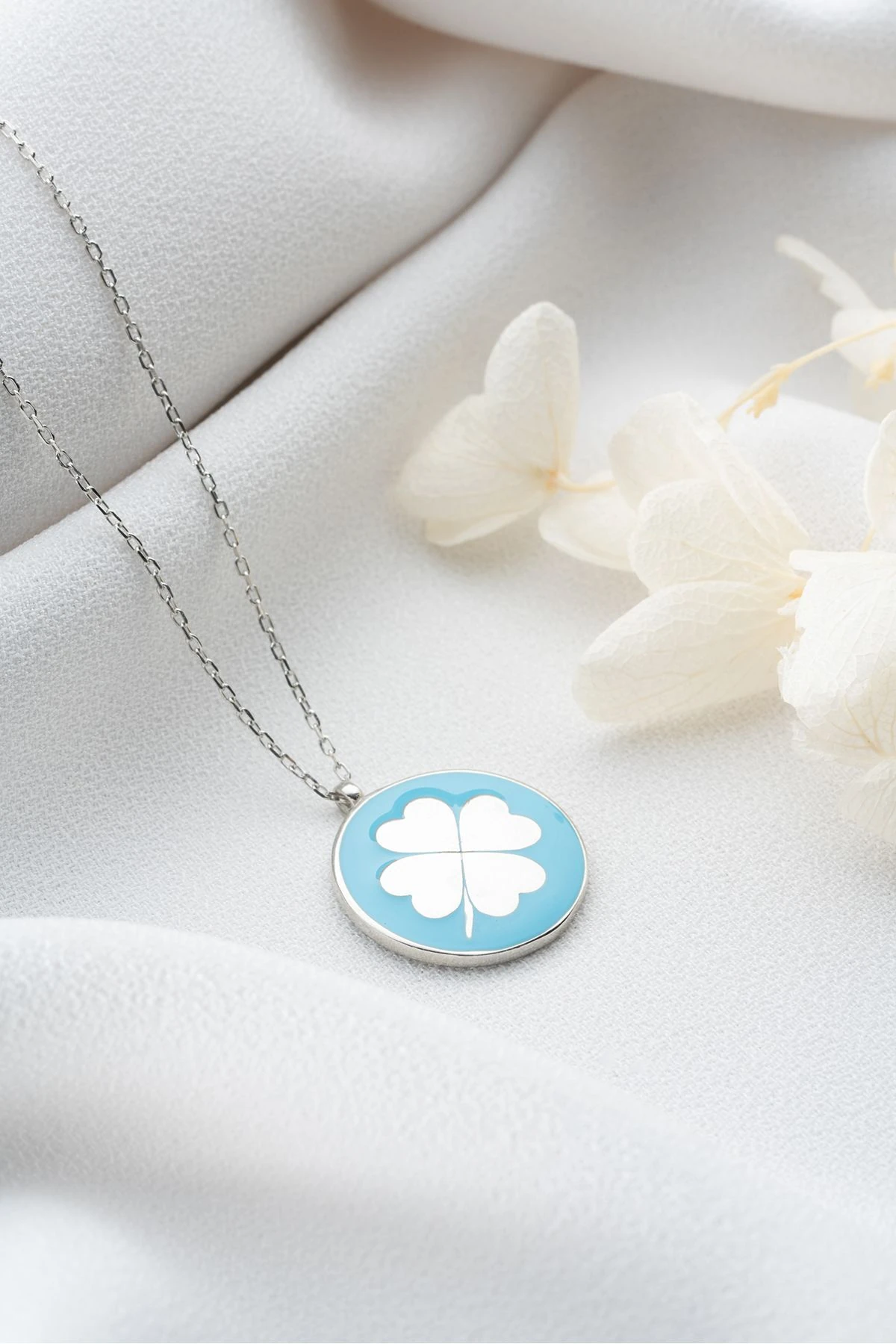 Gümüş Mavi Mineli Yonca Kolye