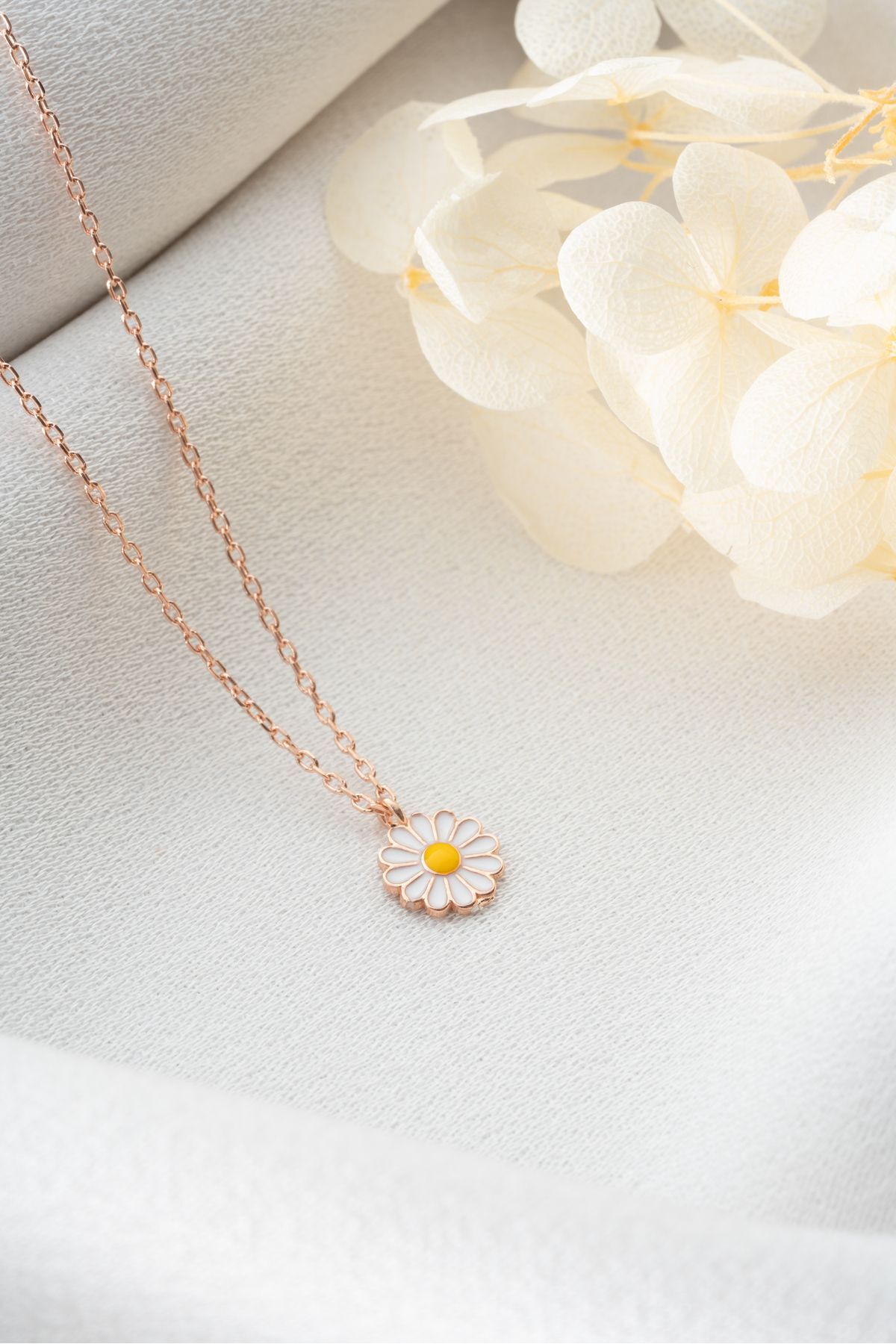 Gümüş Minimal Papatya Kolye