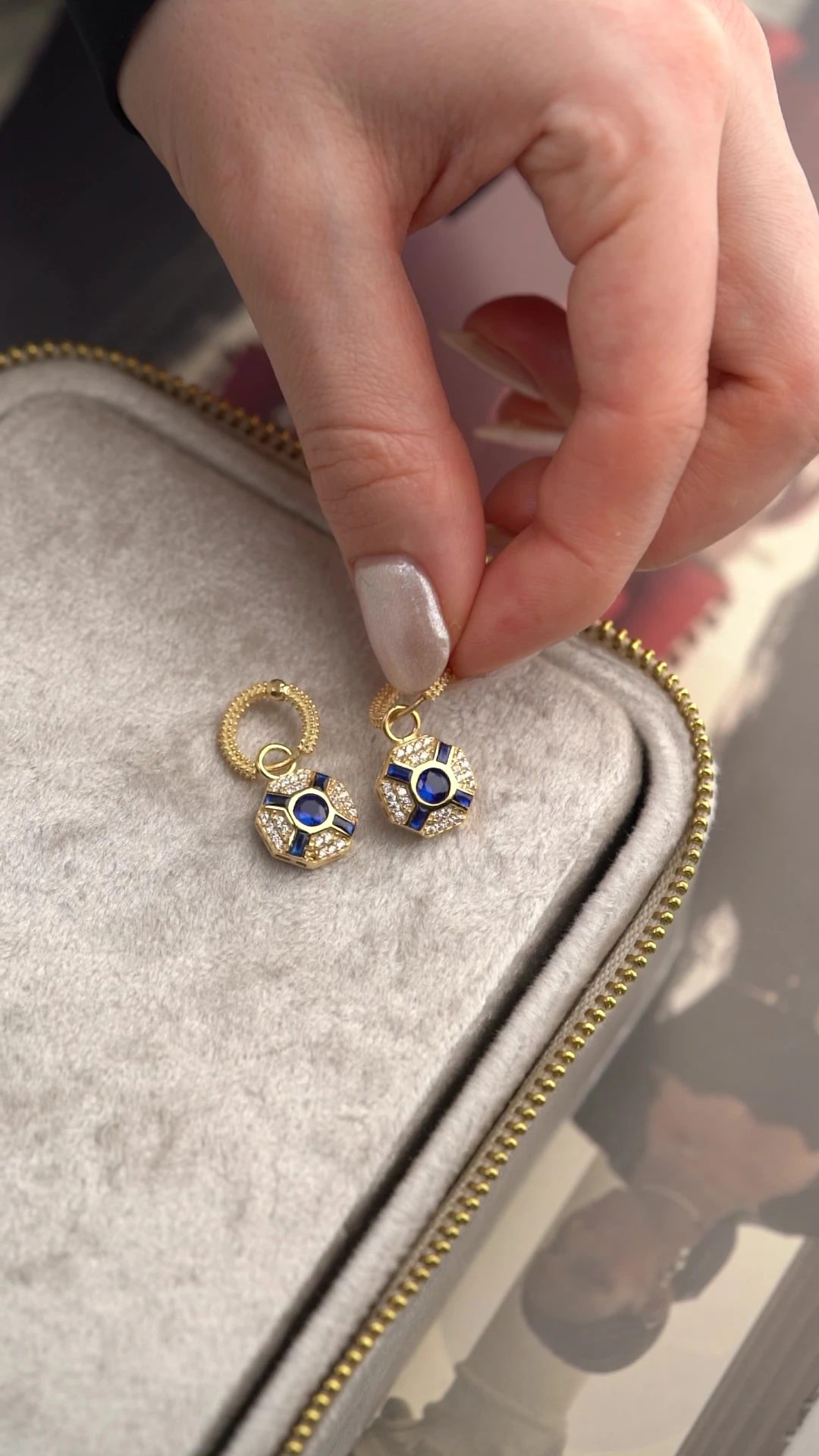 Gümüş Safir Taşlı Trend Küpe