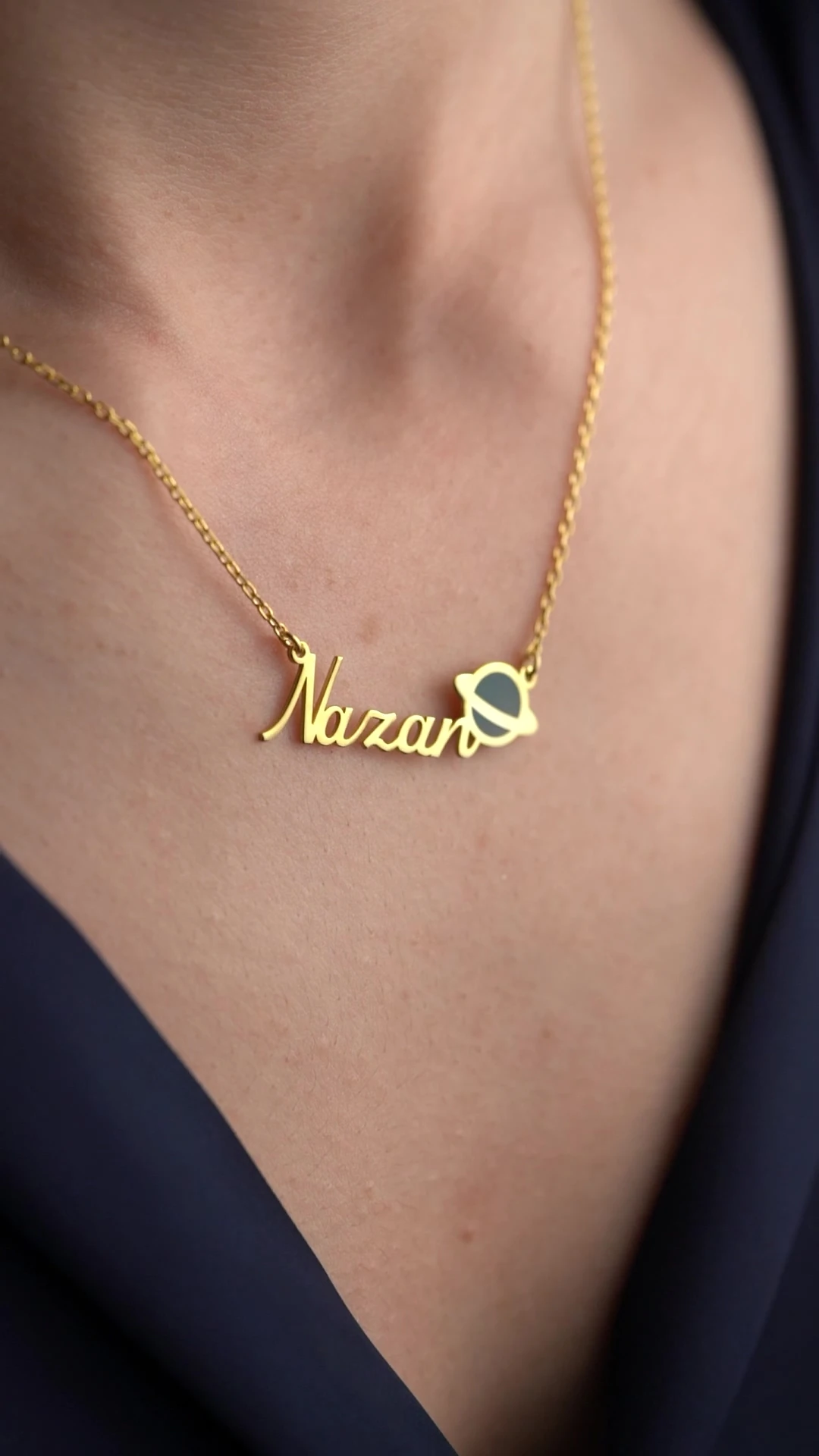 Gümüş İsimli Gezegen Kolye