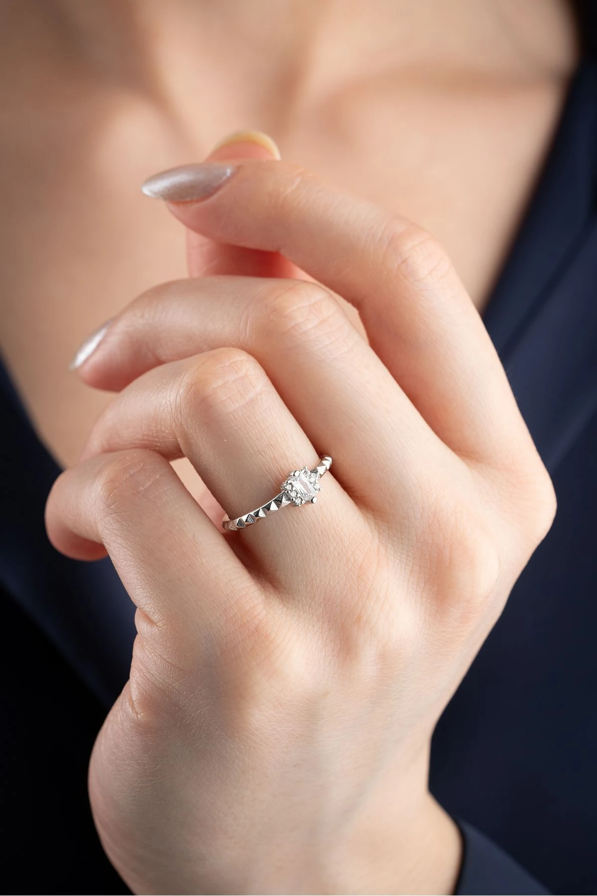 Gümüş Baget Zirkon Taşlı Yüzük