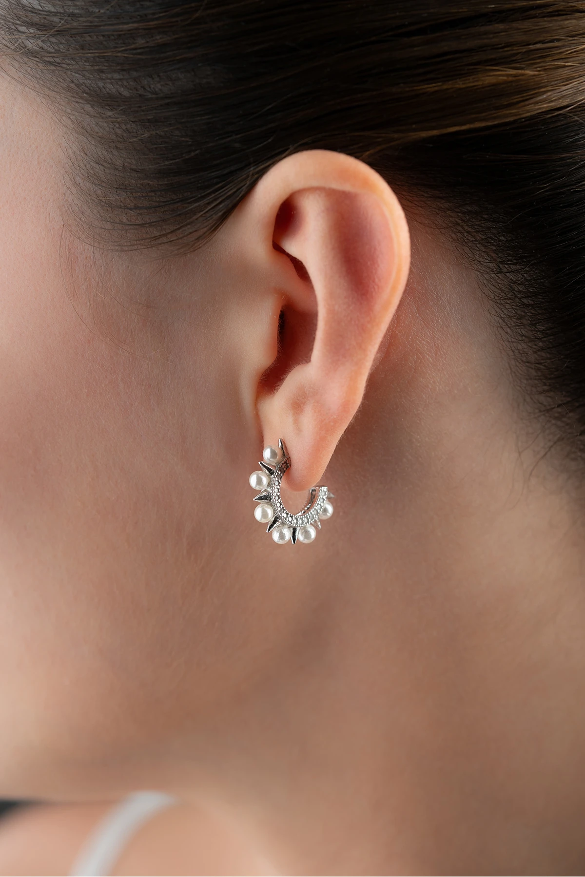 Gümüş Çivili İncili Küpe