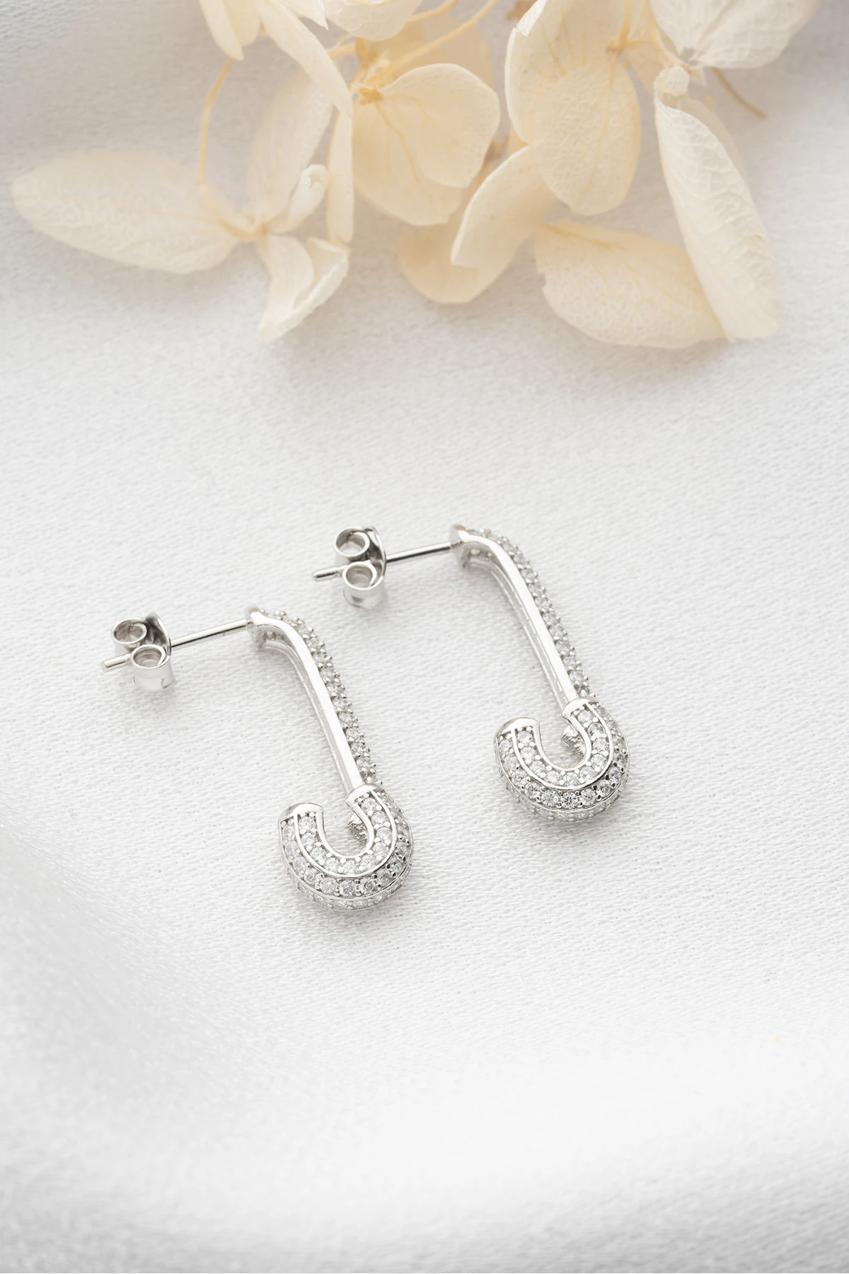 Gümüş İğne Küpe