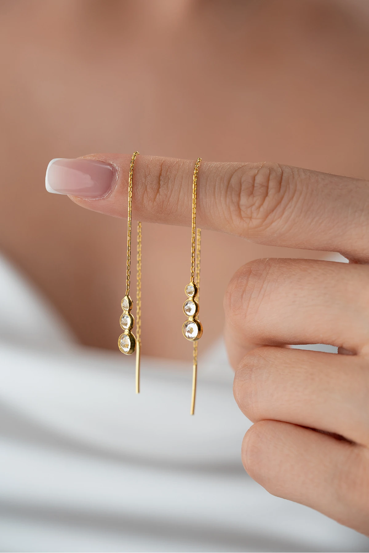 Gümüş Sıra Taşlı Zincir Küpe