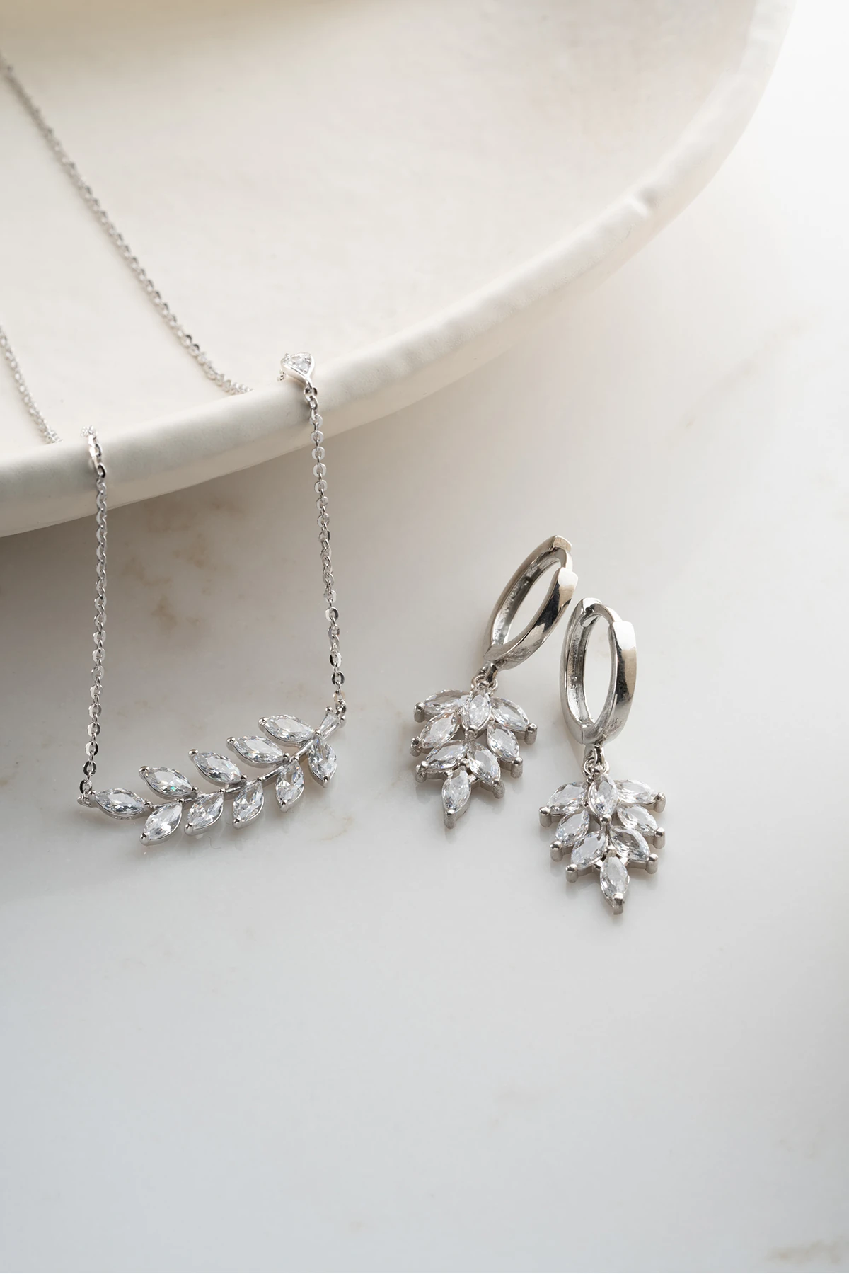 Gümüş Zirkon Taşlı Yaprak (Kolye-Küpe) Set