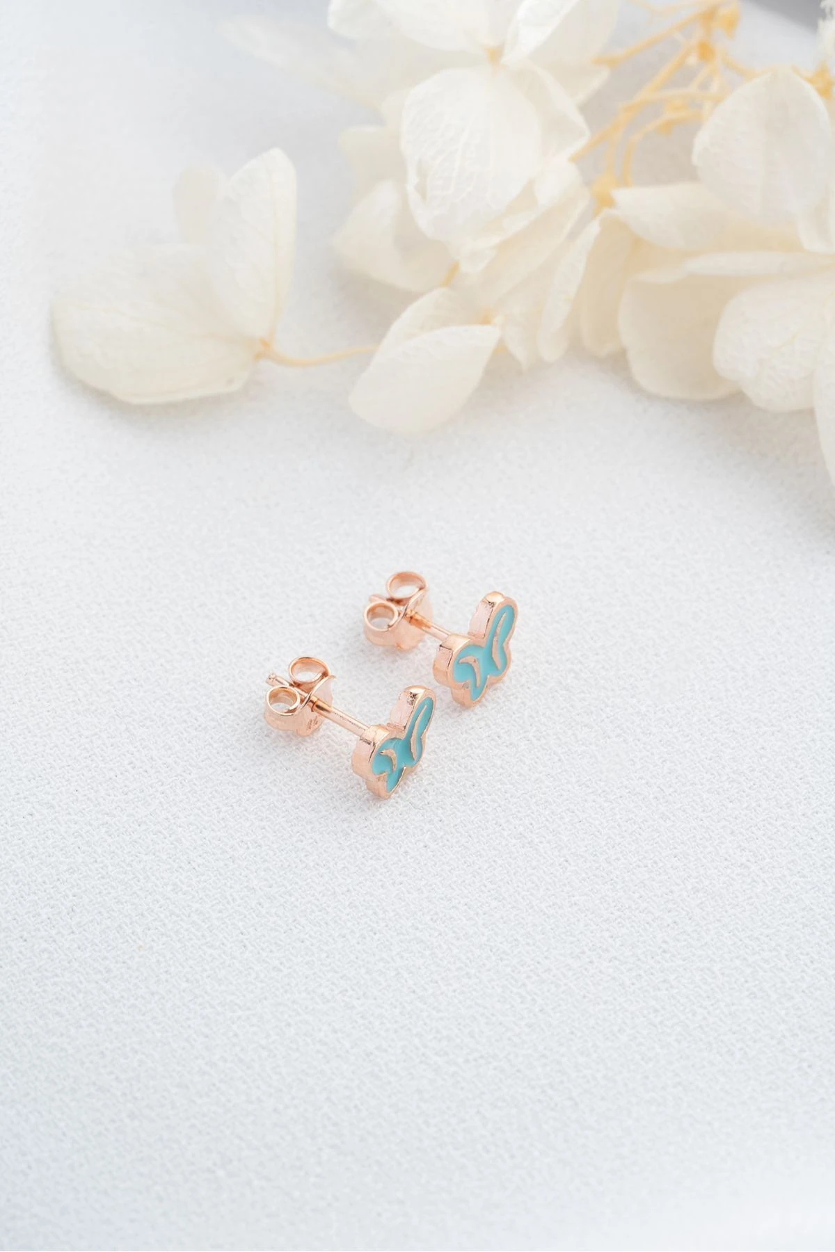 Gümüş Minik Kelebek Çivili Küpe