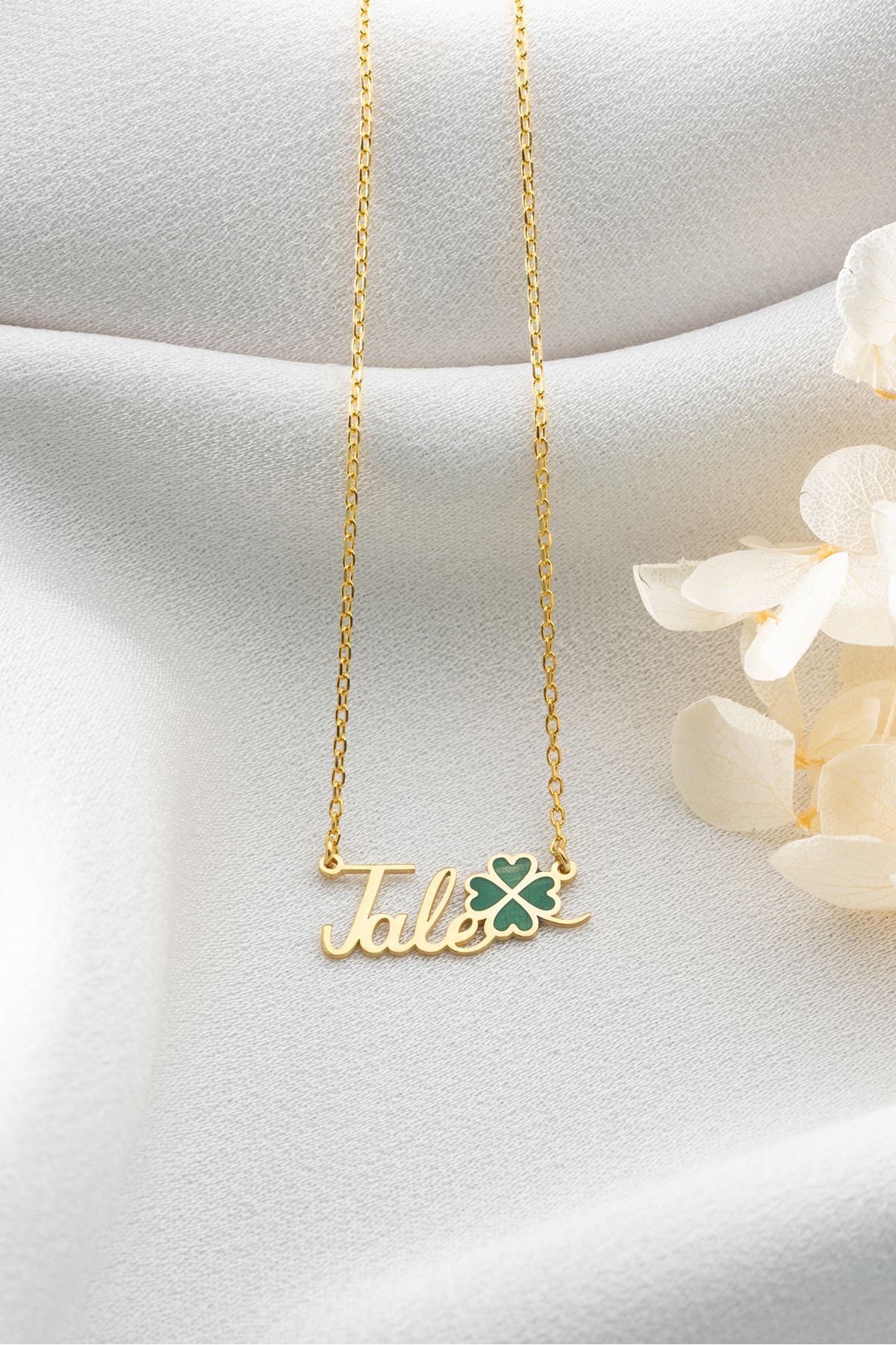 Gümüş İsimli Yonca Kolye