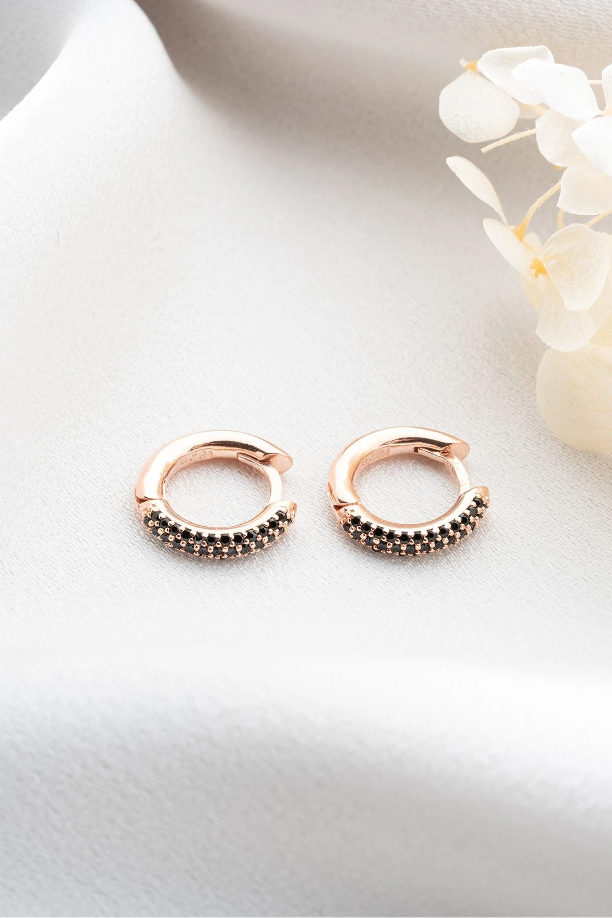 Gümüş Siyah Zirkon Taşlı Halka Küpe