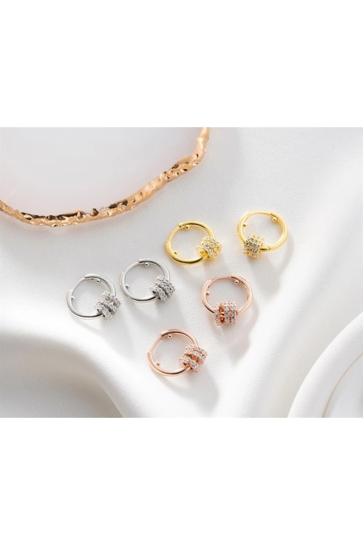 Gümüş Taşlı Halka Küpe