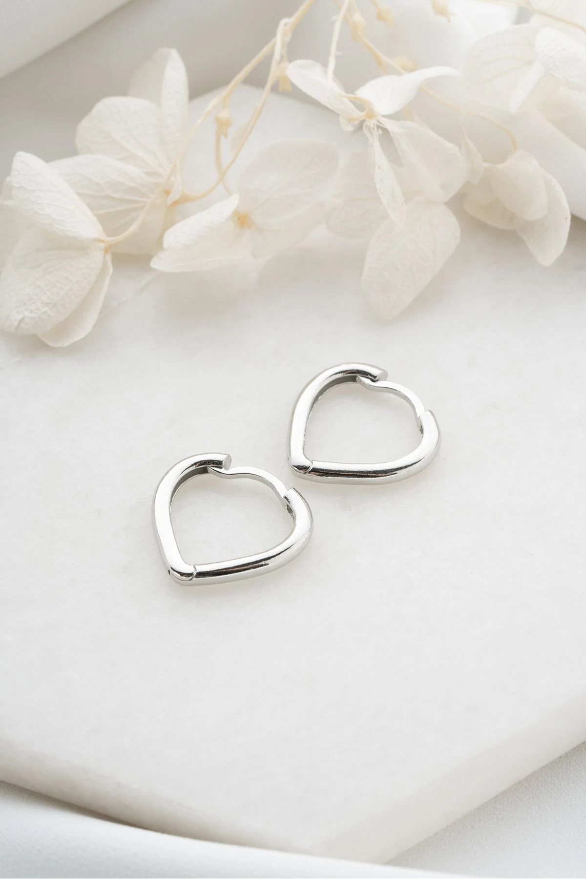 Gümüş Taşsız Kalp Küpe