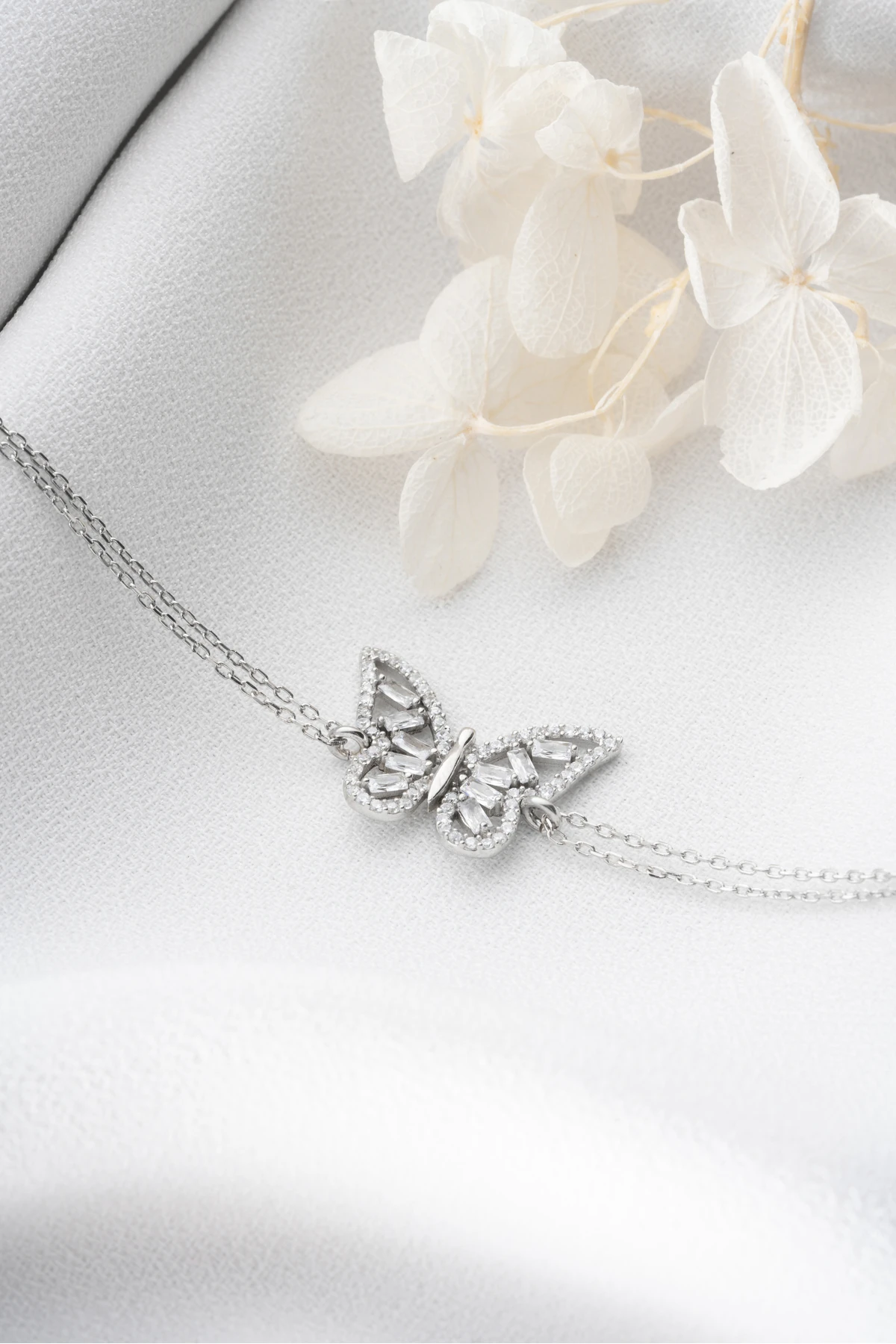 Gümüş Baget Taşlı Kelebek Bileklik