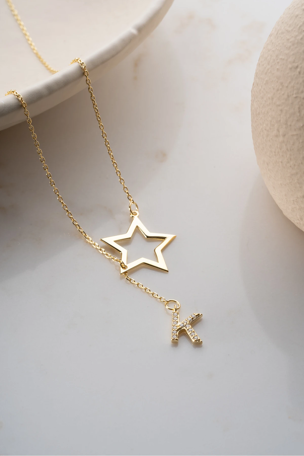 Gümüş Yıldız Detaylı Harf Kolye