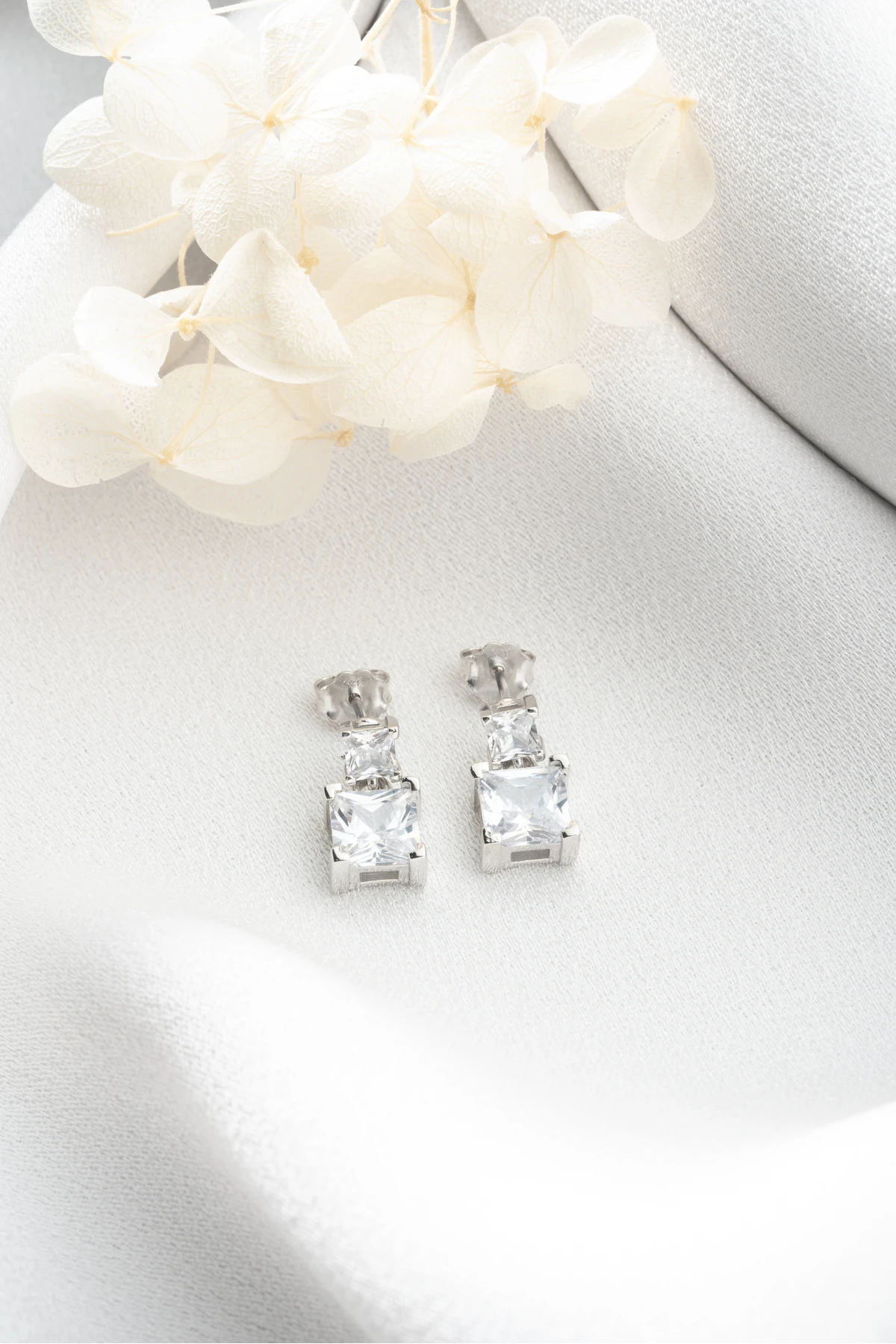 Gümüş Baget Taşlı Küpe