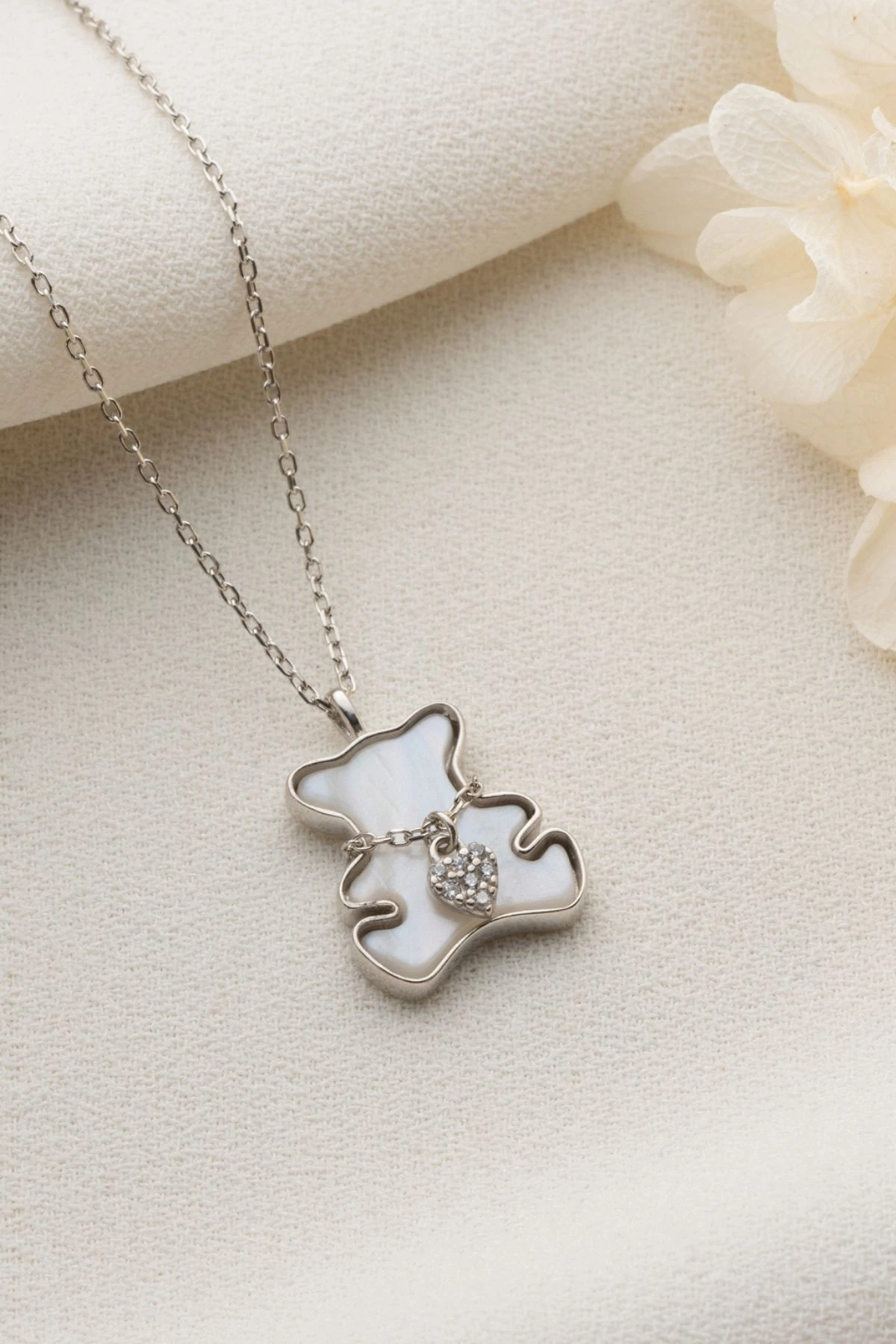 Gümüş Sedefli Ayıcık Kolye