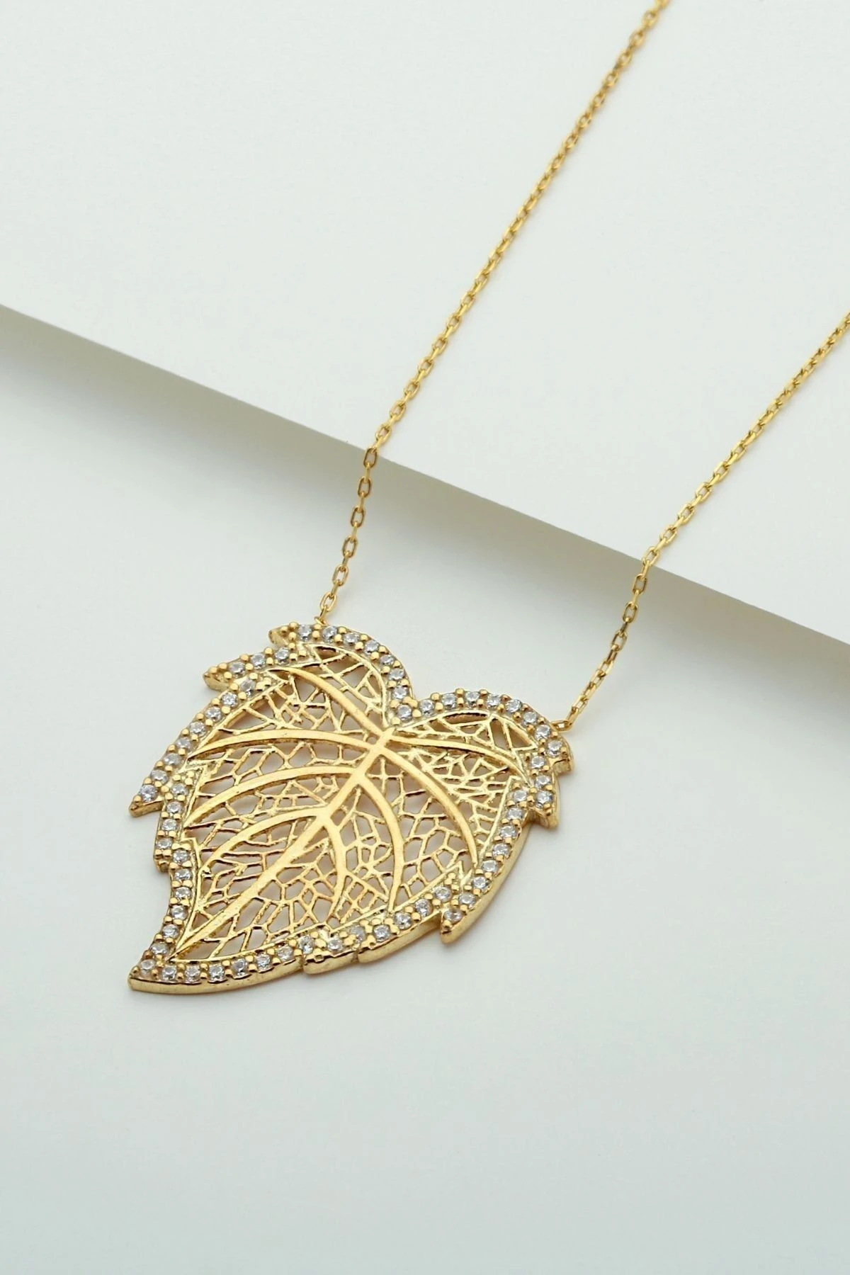 Gümüş Çınar Yaprağı Kolye