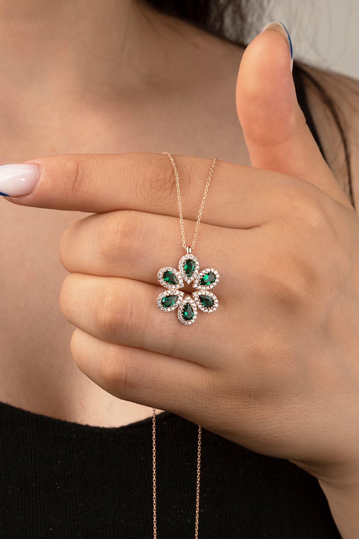 Gümüş Zirkon Taşlı Yonca Kolye