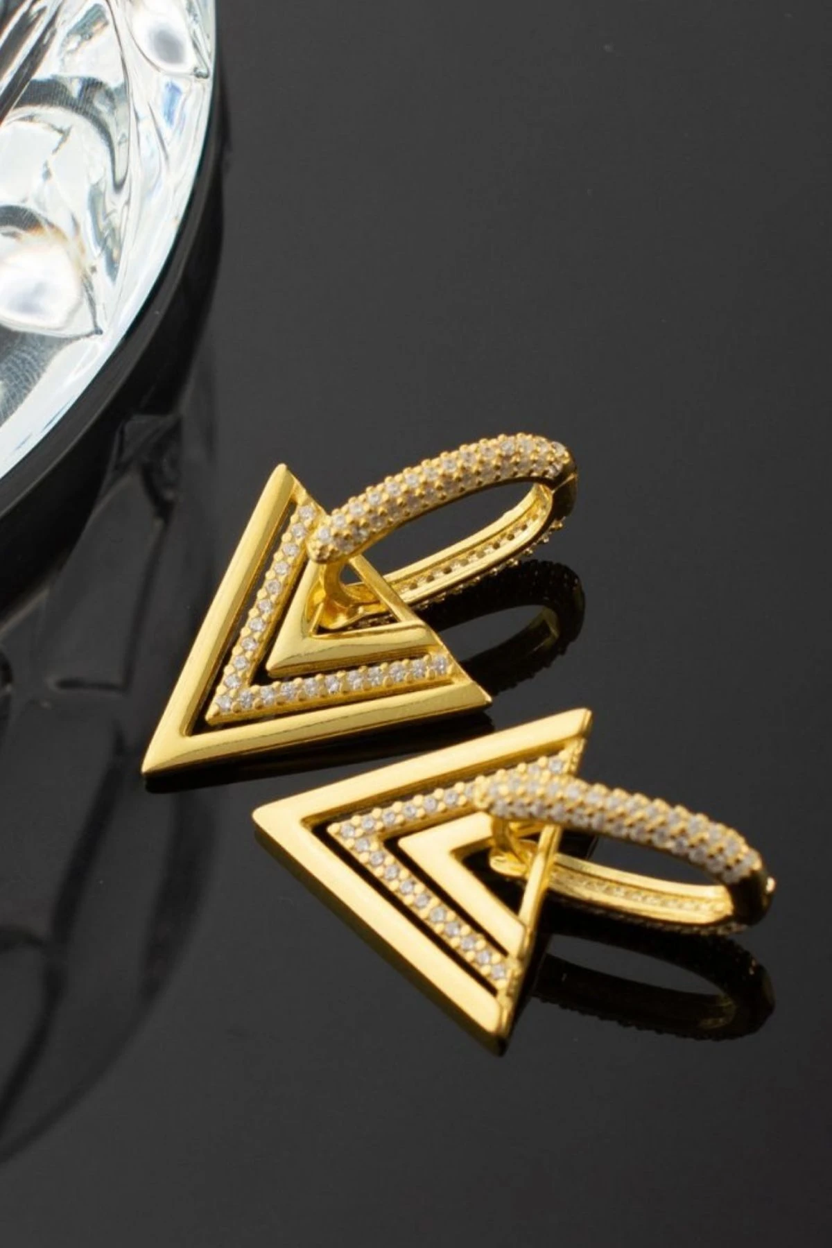 Gümüş Elegant Üçgen Küpe