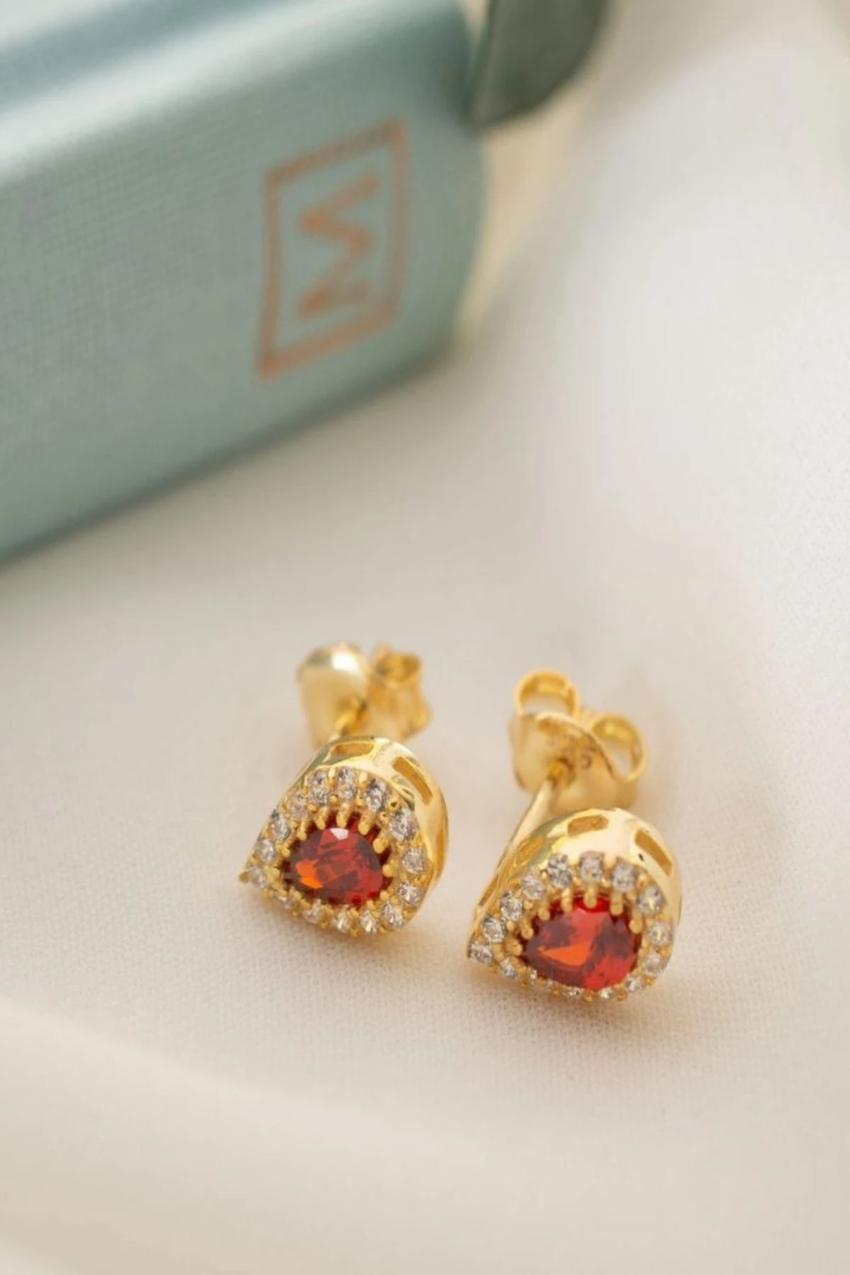 Gümüş Ocak Ayı Doğum Taşı ( Garnet )damla Küpe