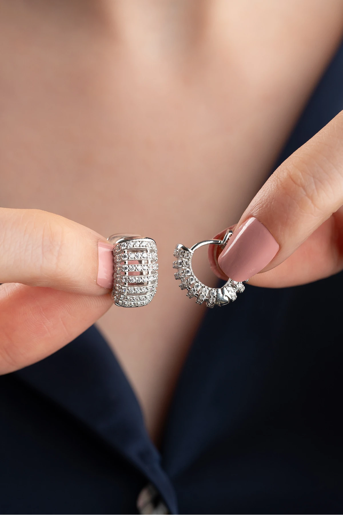 Gümüş Halka Taşlı Küpe