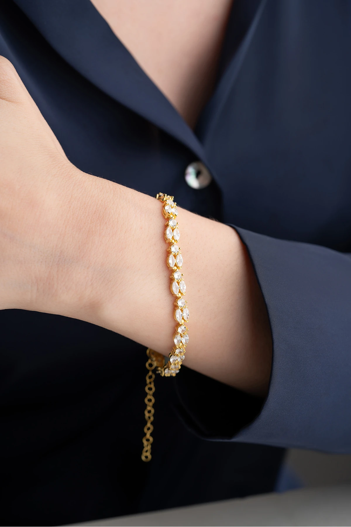 Gümüş Gold Mekik Taşlı Bileklik