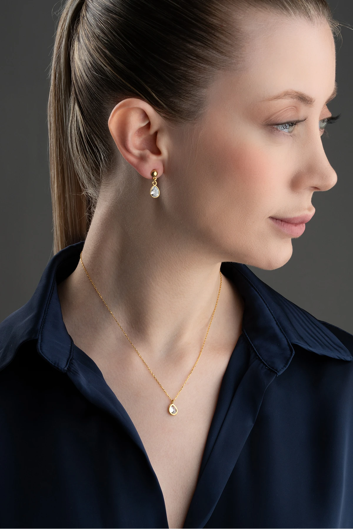 Gümüş Taşlı Damla Takı Seti