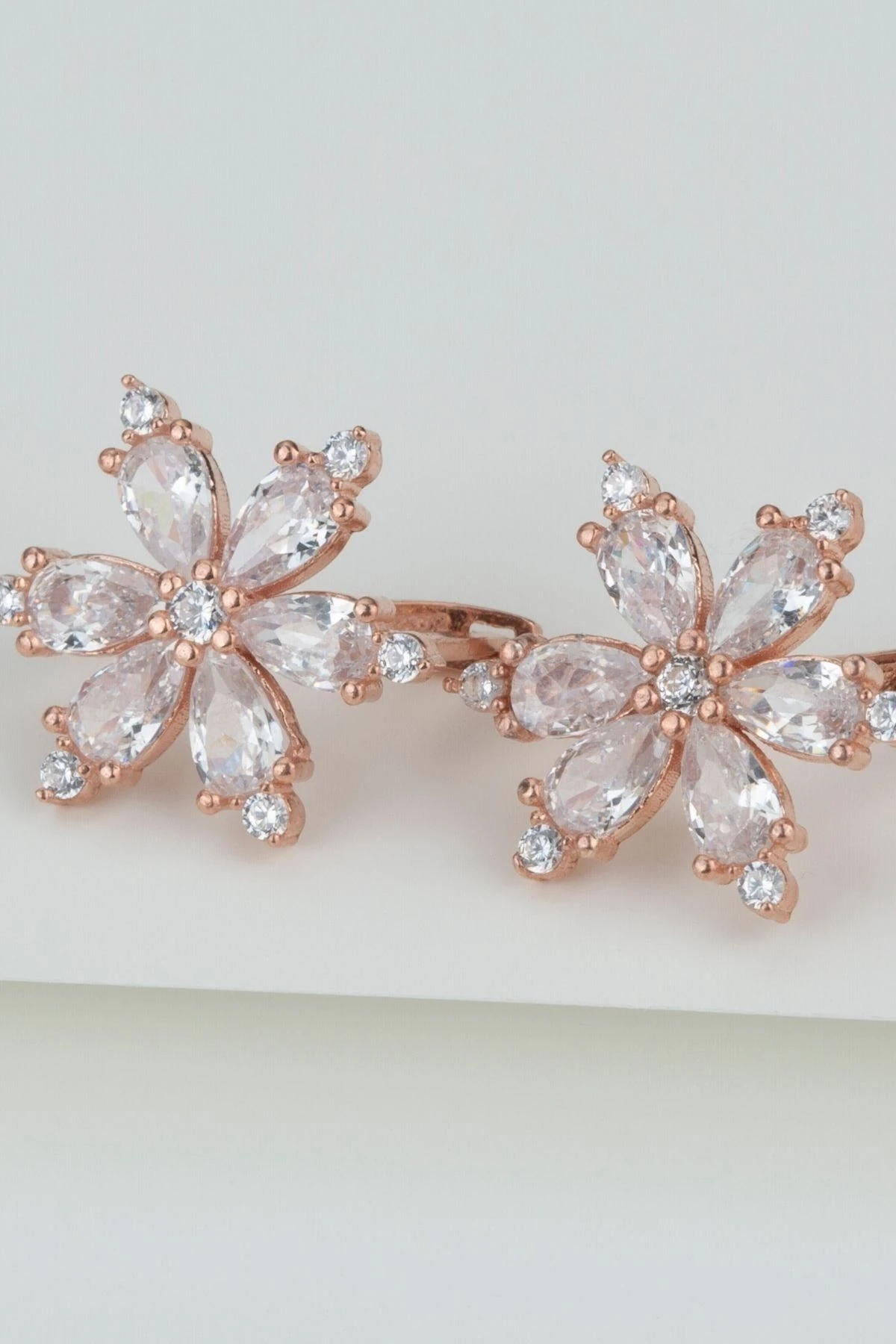 Lotus Rose Gümüş Küpe