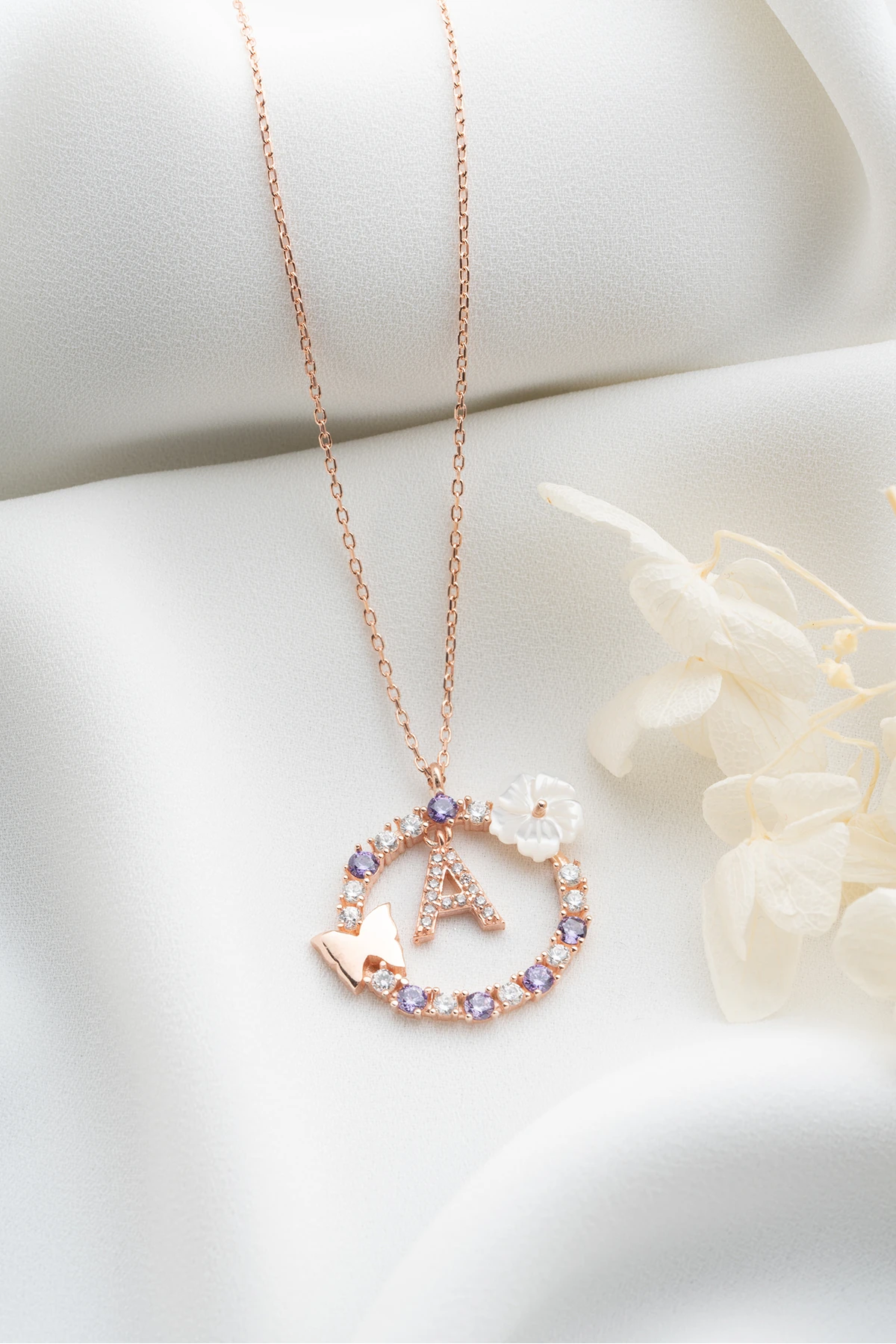 Gümüş Rose Harfli Kelebek Kolye