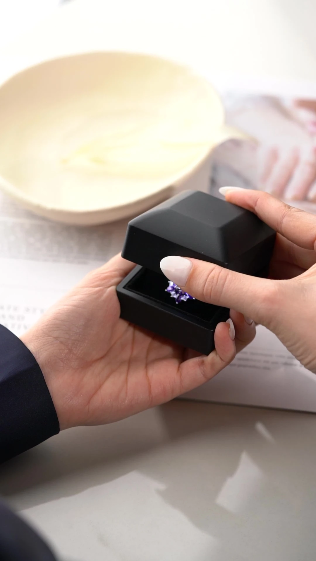 Gümüş Mor Oval Zirkon Taşlı Lotus