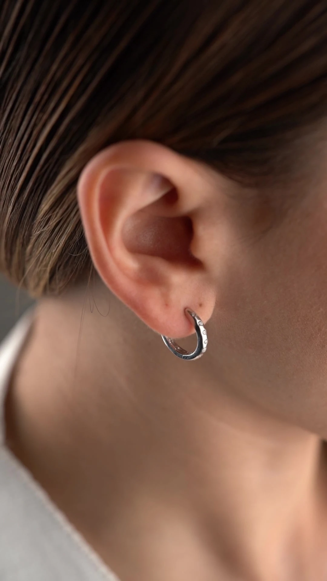 Gümüş Zirkon Taşlı Halka Küpe